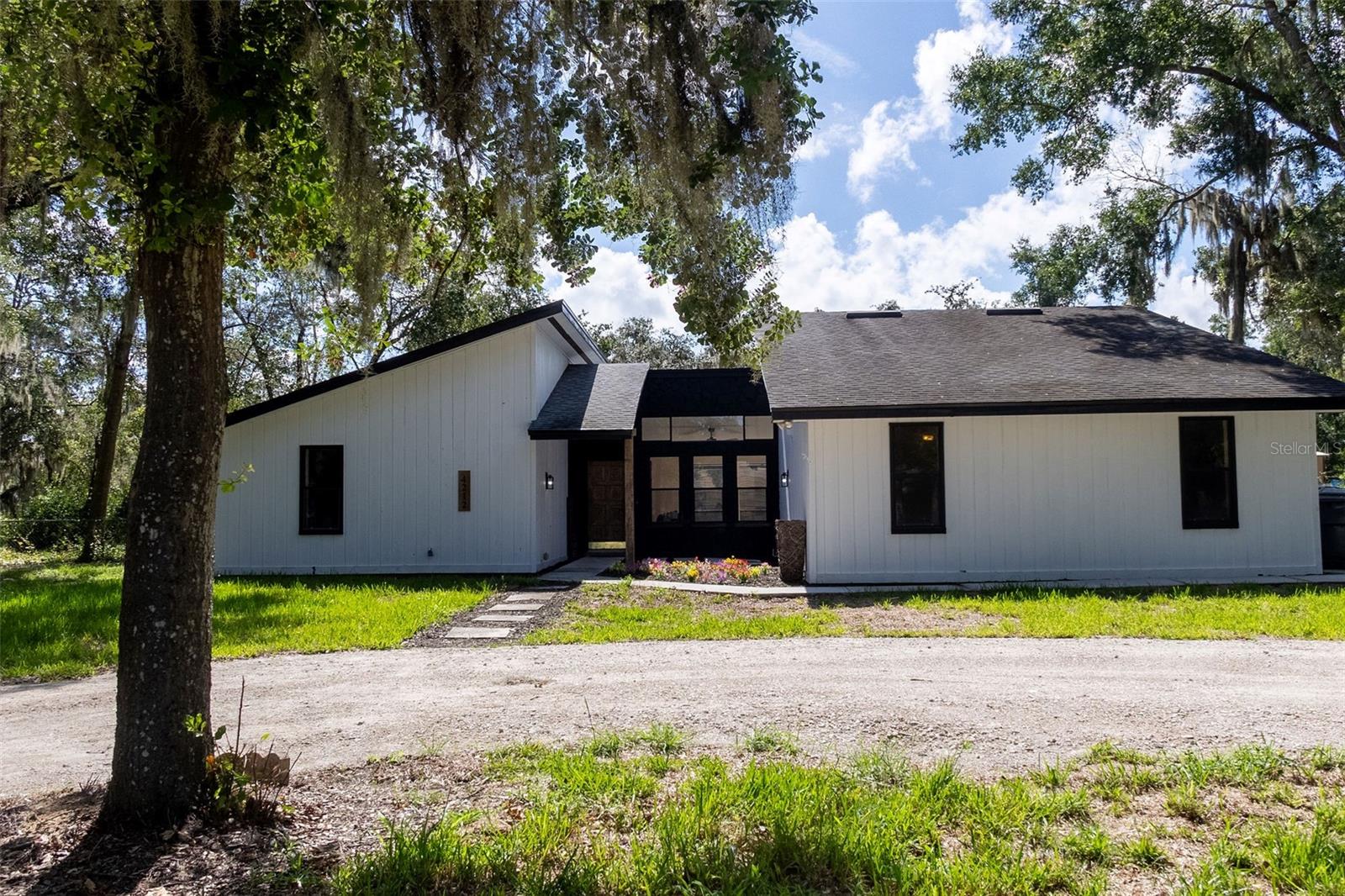 4212 Homewood Ln Property Photo 1