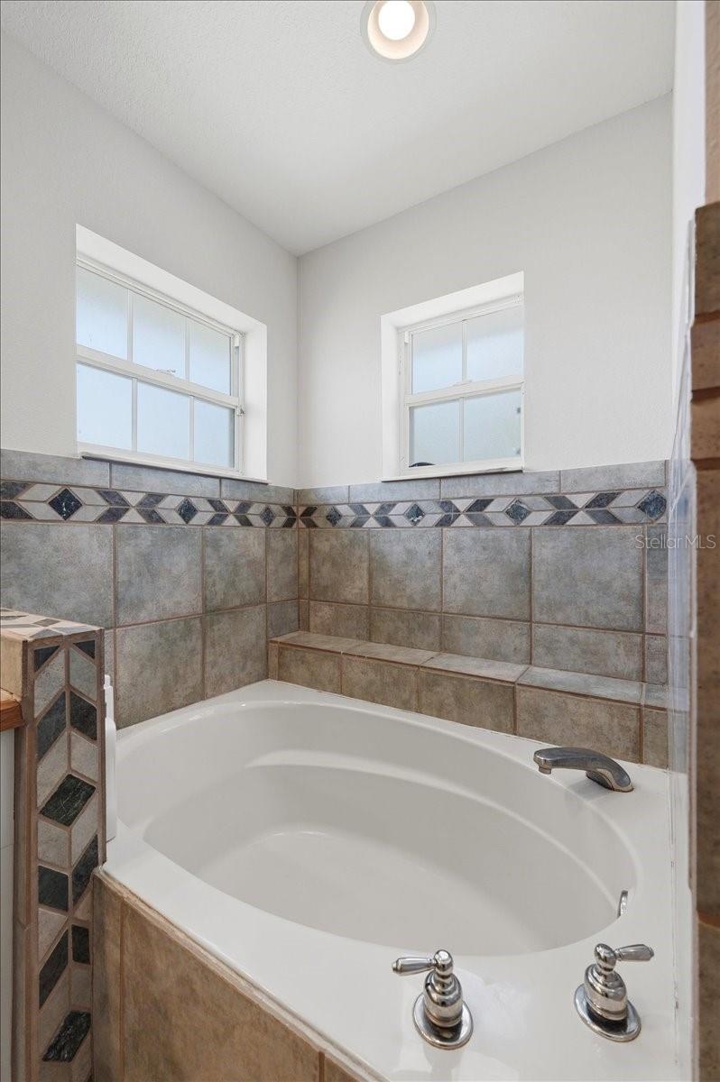 1503 Auburn Oaks Blvd Property Photo 32
