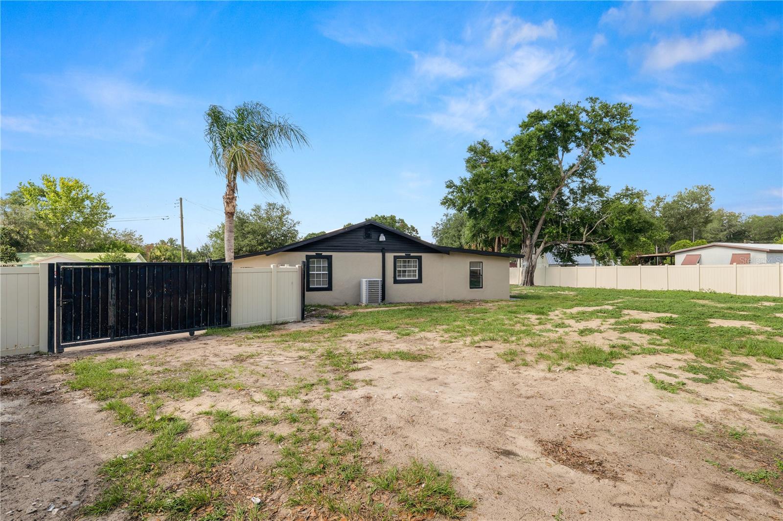 4120 Orange Ave Property Photo 4