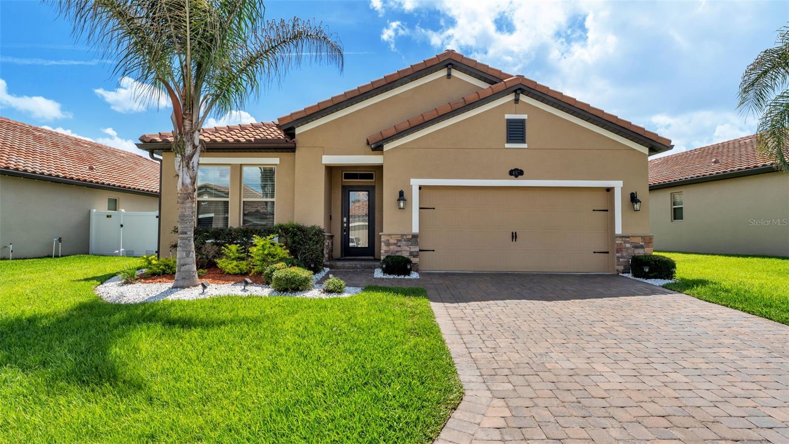 4007 PRIMA LAGO CIR