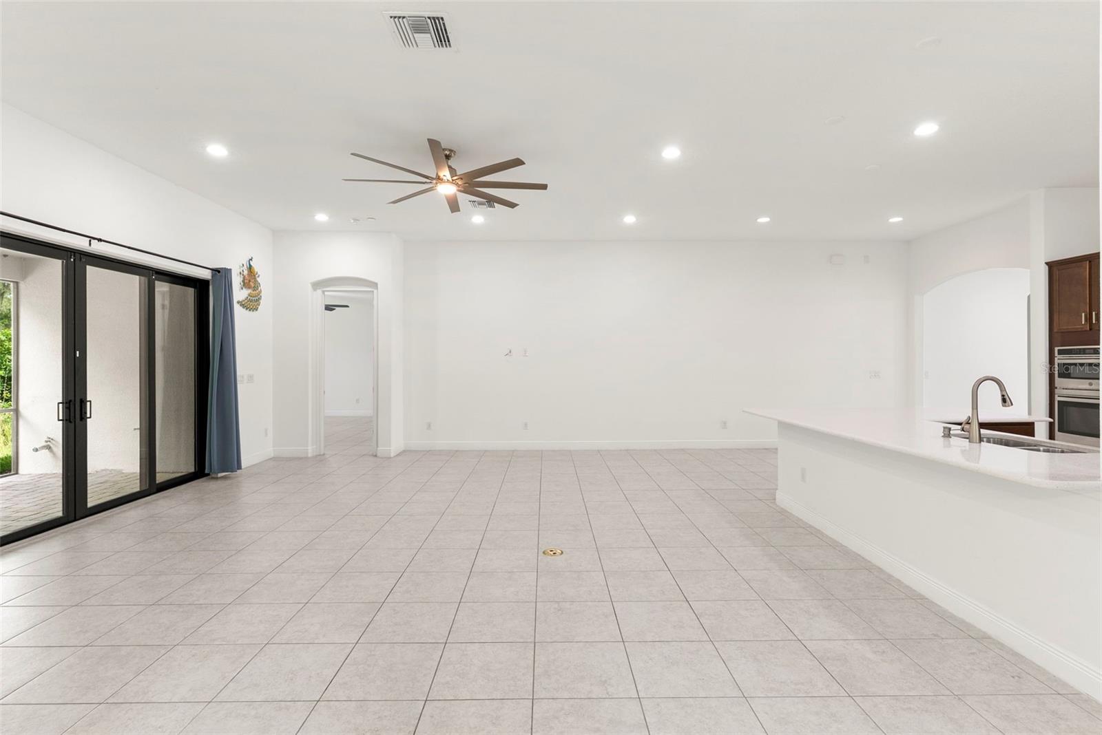 3918 Gaviota Dr Property Photo 7