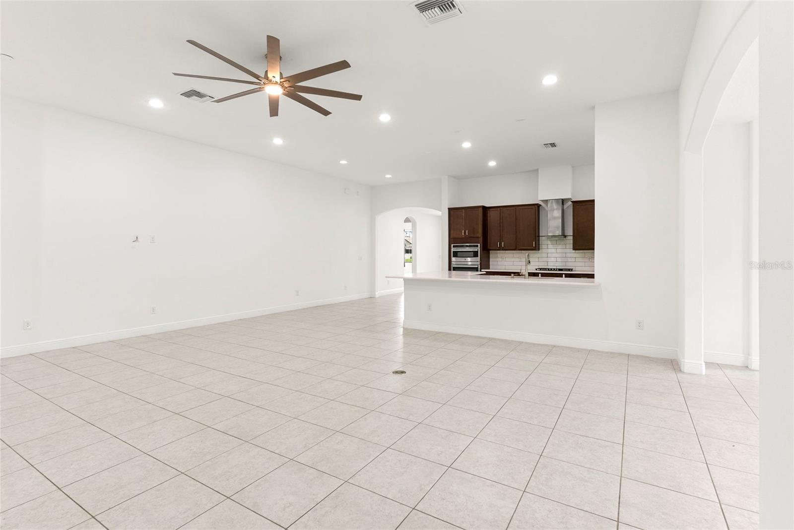 3918 Gaviota Dr Property Photo 8