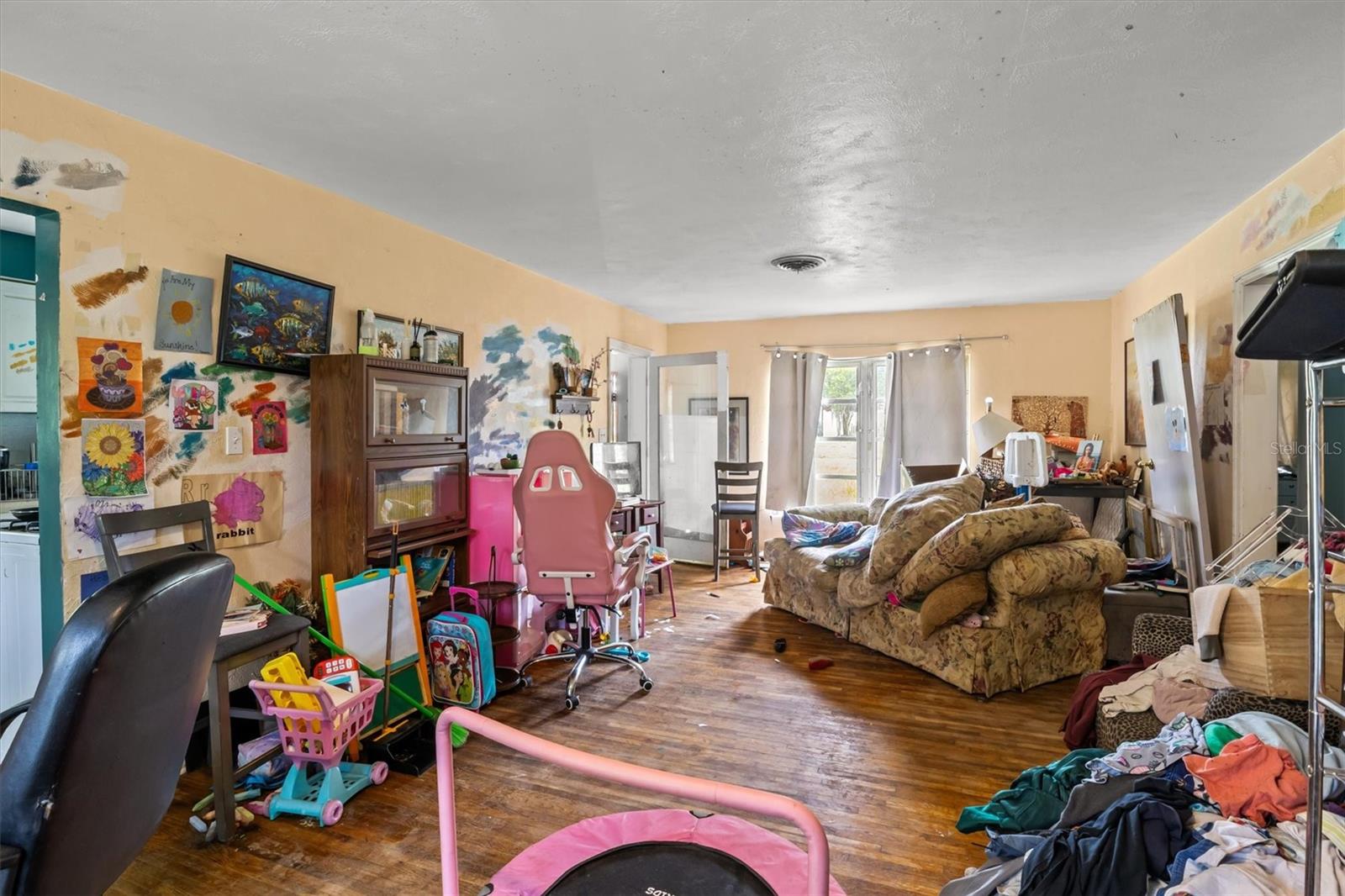 1022 W Marjorie St Property Photo 7