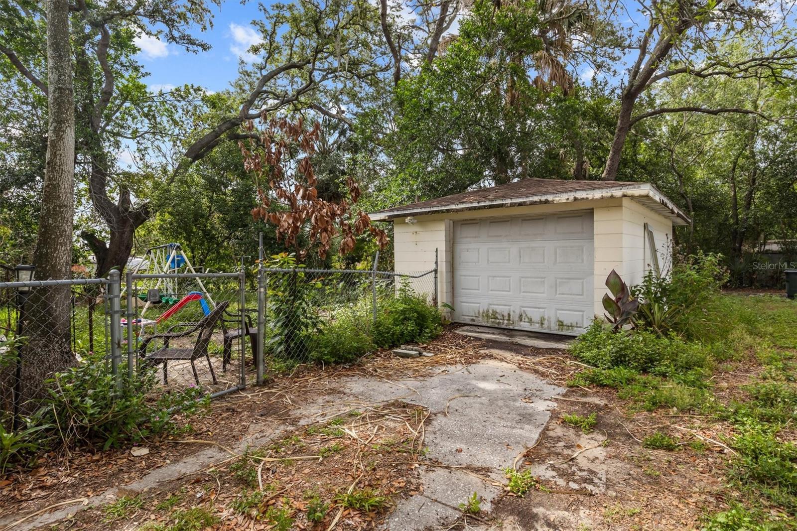 1022 W Marjorie St Property Photo 14