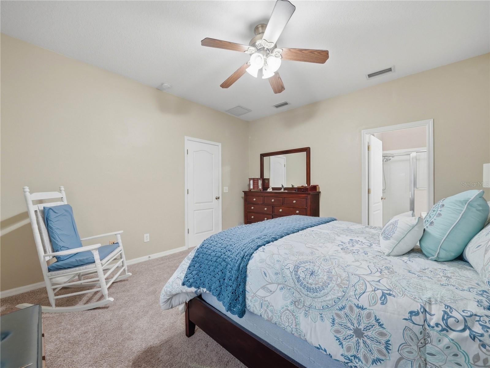 6936 Surrey Oak Dr Property Photo 12