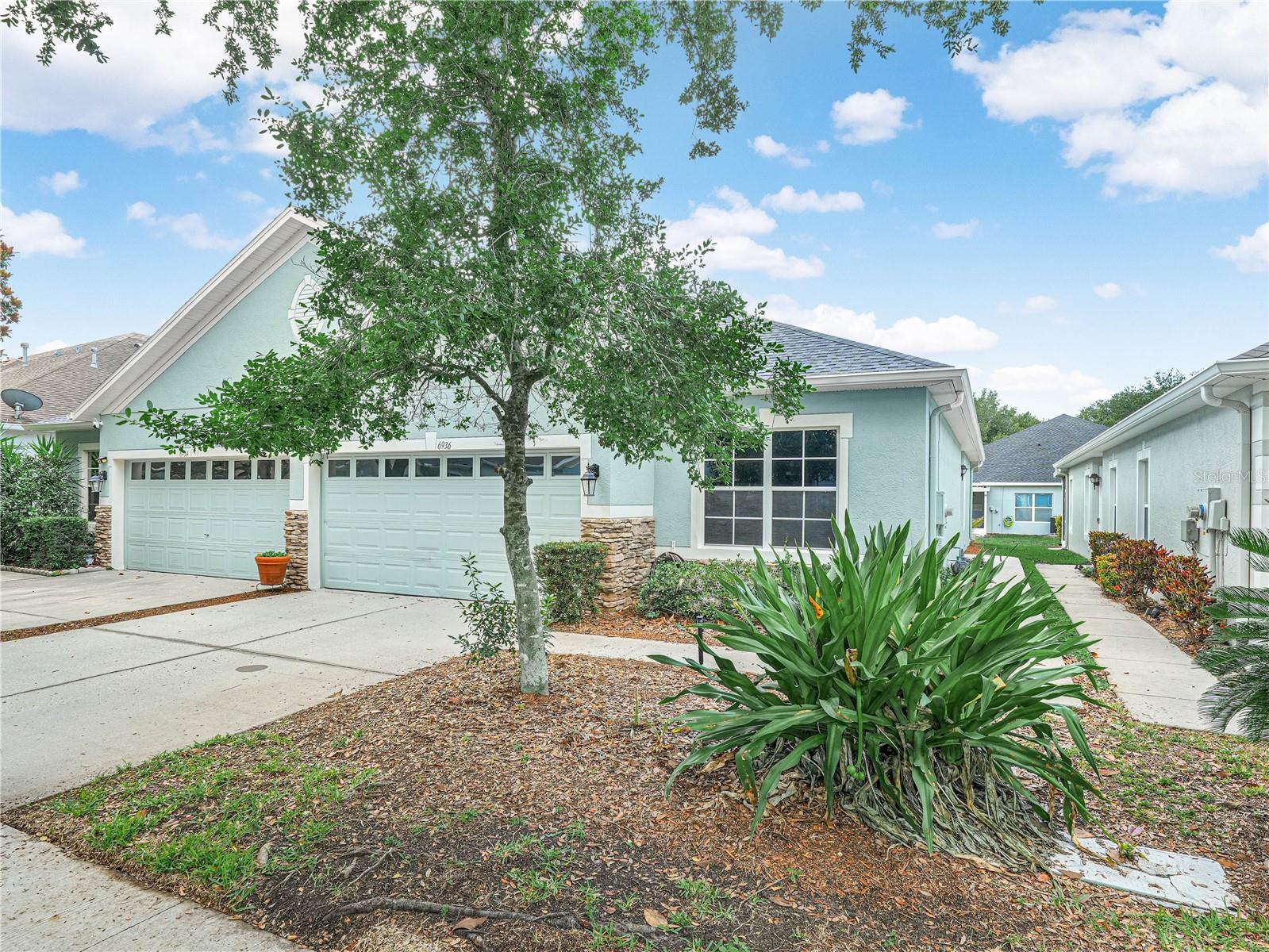 6936 Surrey Oak Dr Property Photo 25