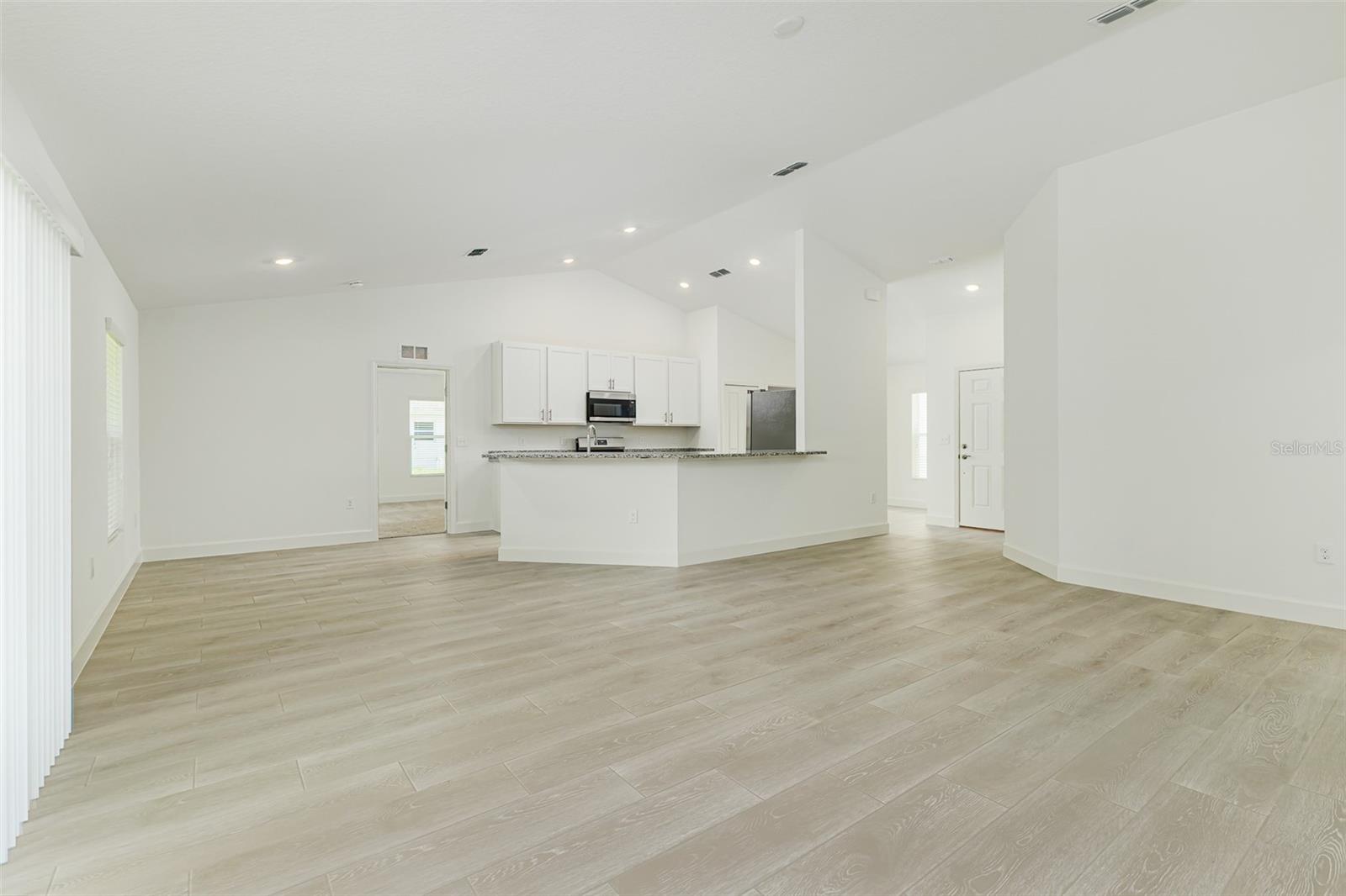 3036 Thornhill Rd Property Photo 3
