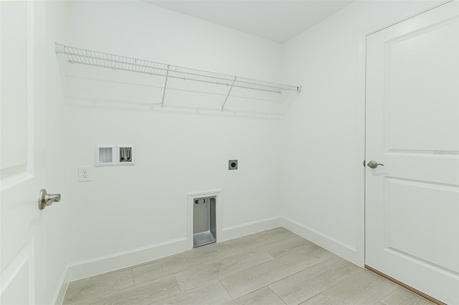 3036 Thornhill Rd Property Photo 7