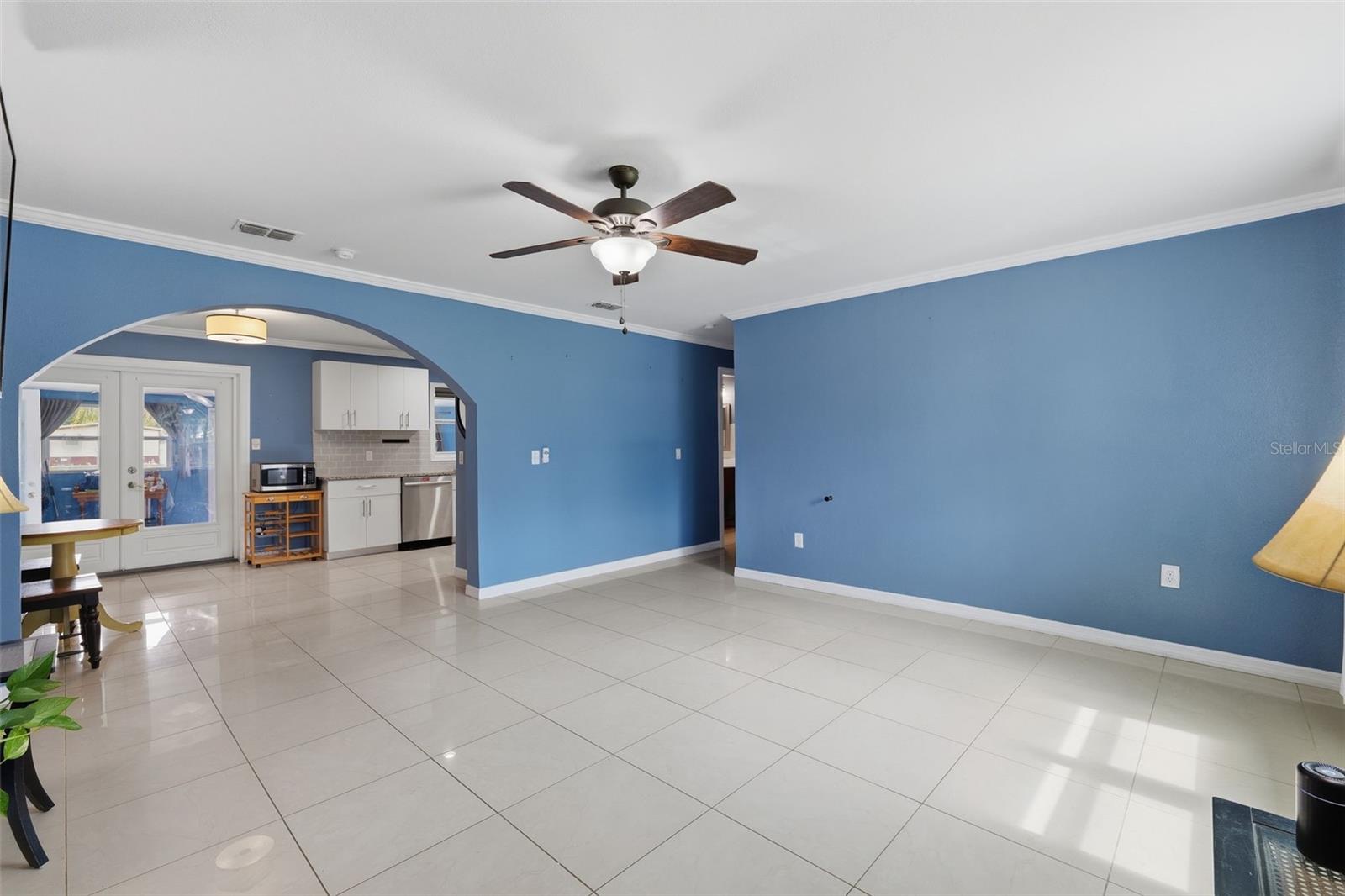 421 Waterview Dr Property Photo 4