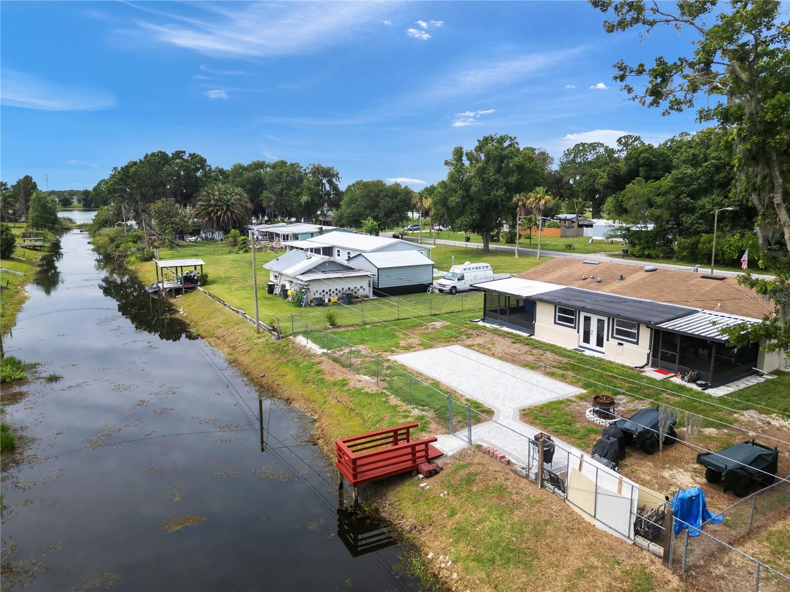 421 Waterview Dr Property Photo 31