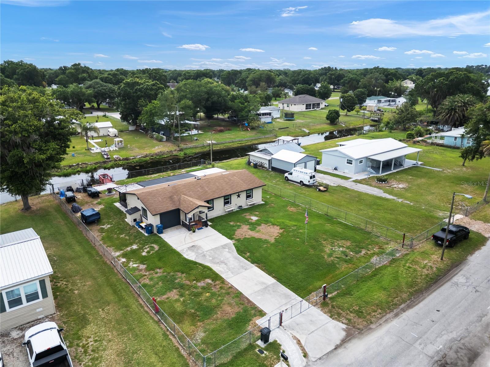 421 Waterview Dr Property Photo 33