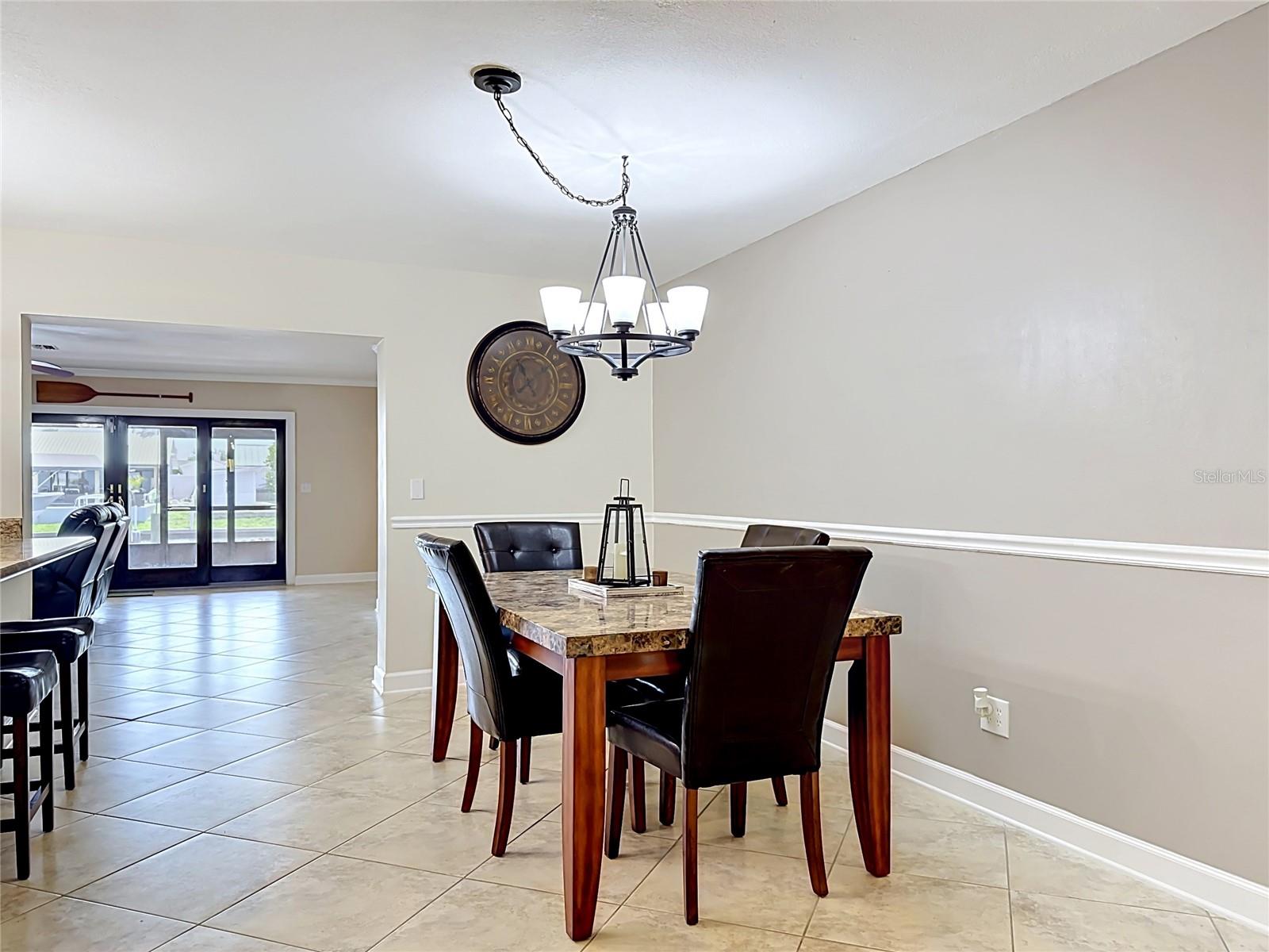 6517 Solitaire Palm Way Property Photo 11