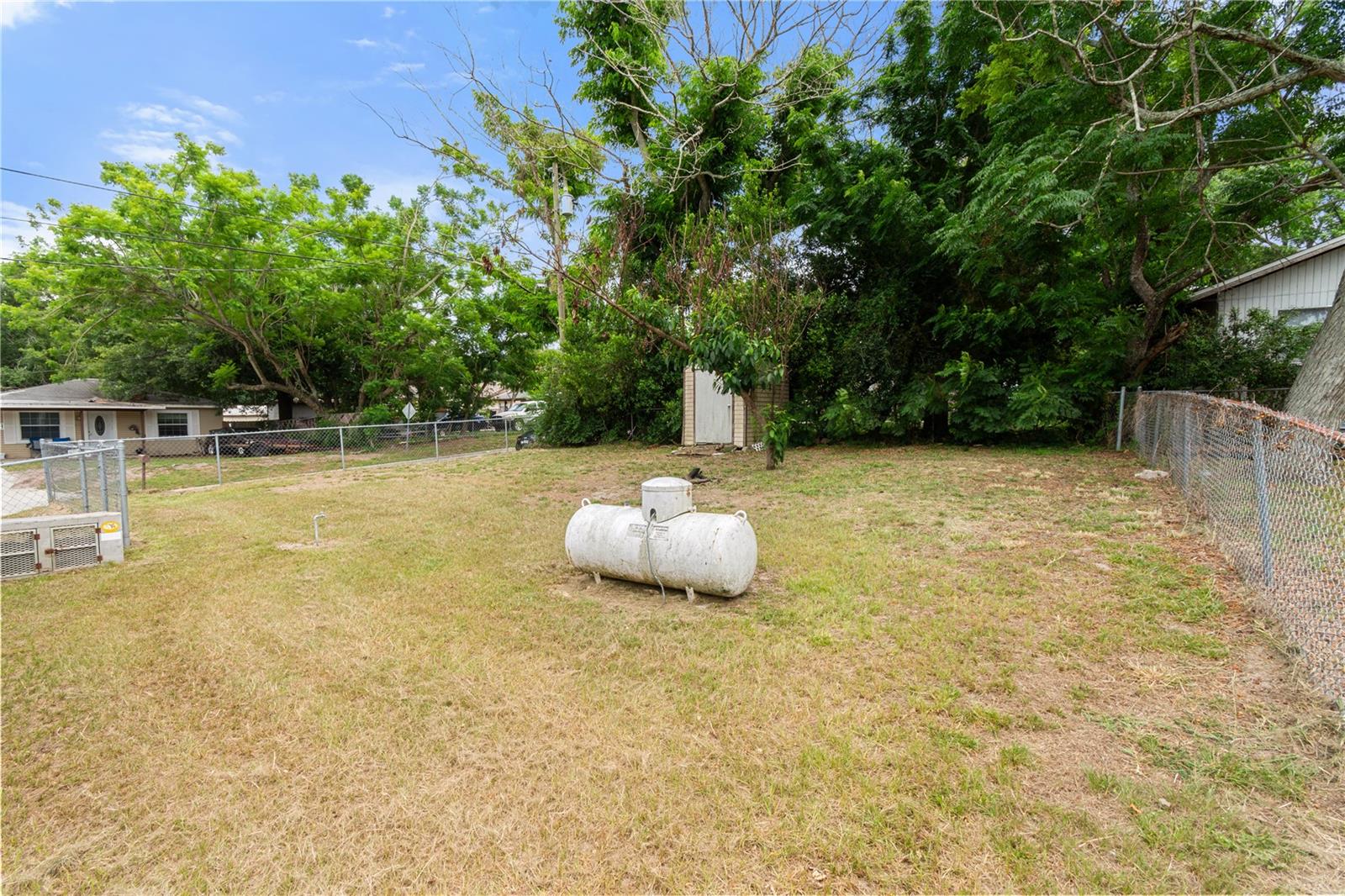 301 Weaver Ave Property Photo 15