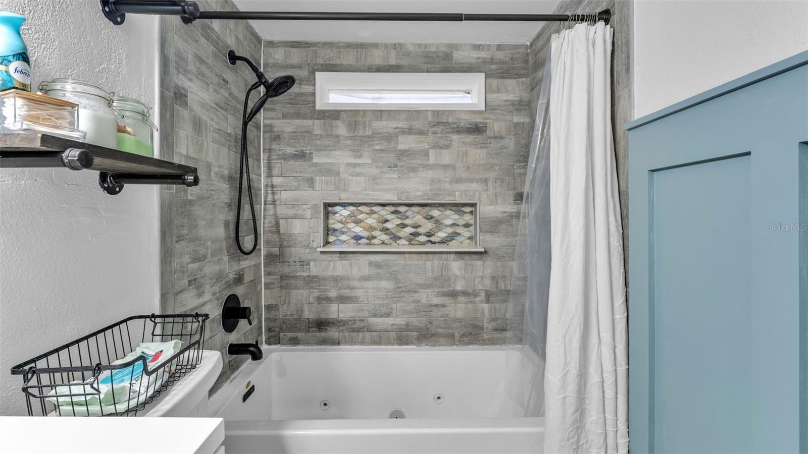 217 4th Jpv St Property Photo 15