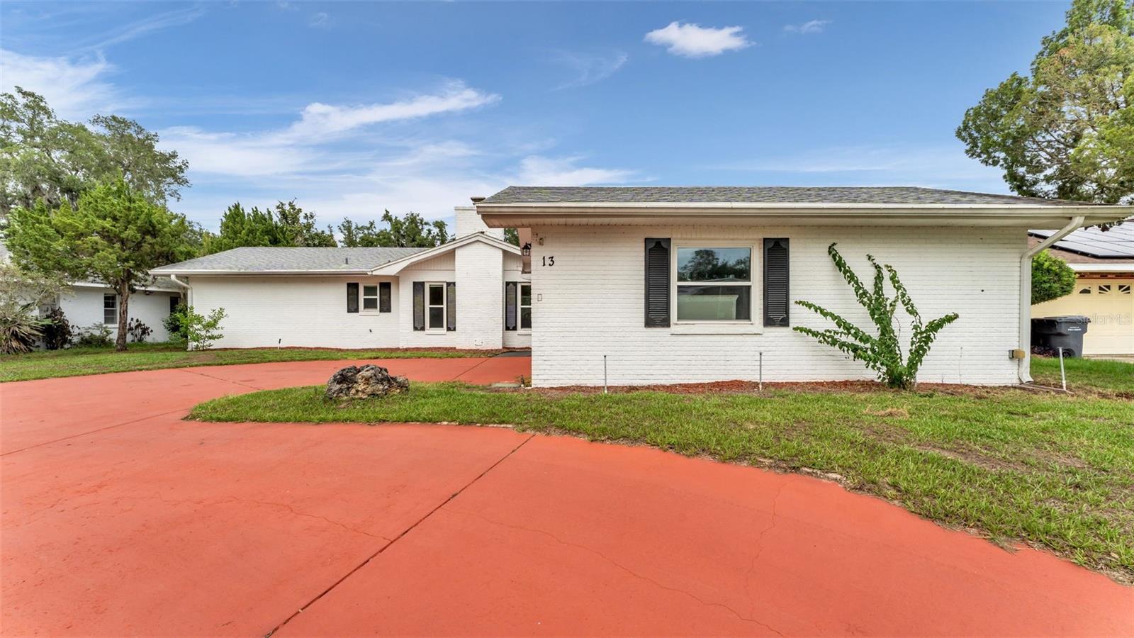 13 Sun Air Blvd E Property Photo 3