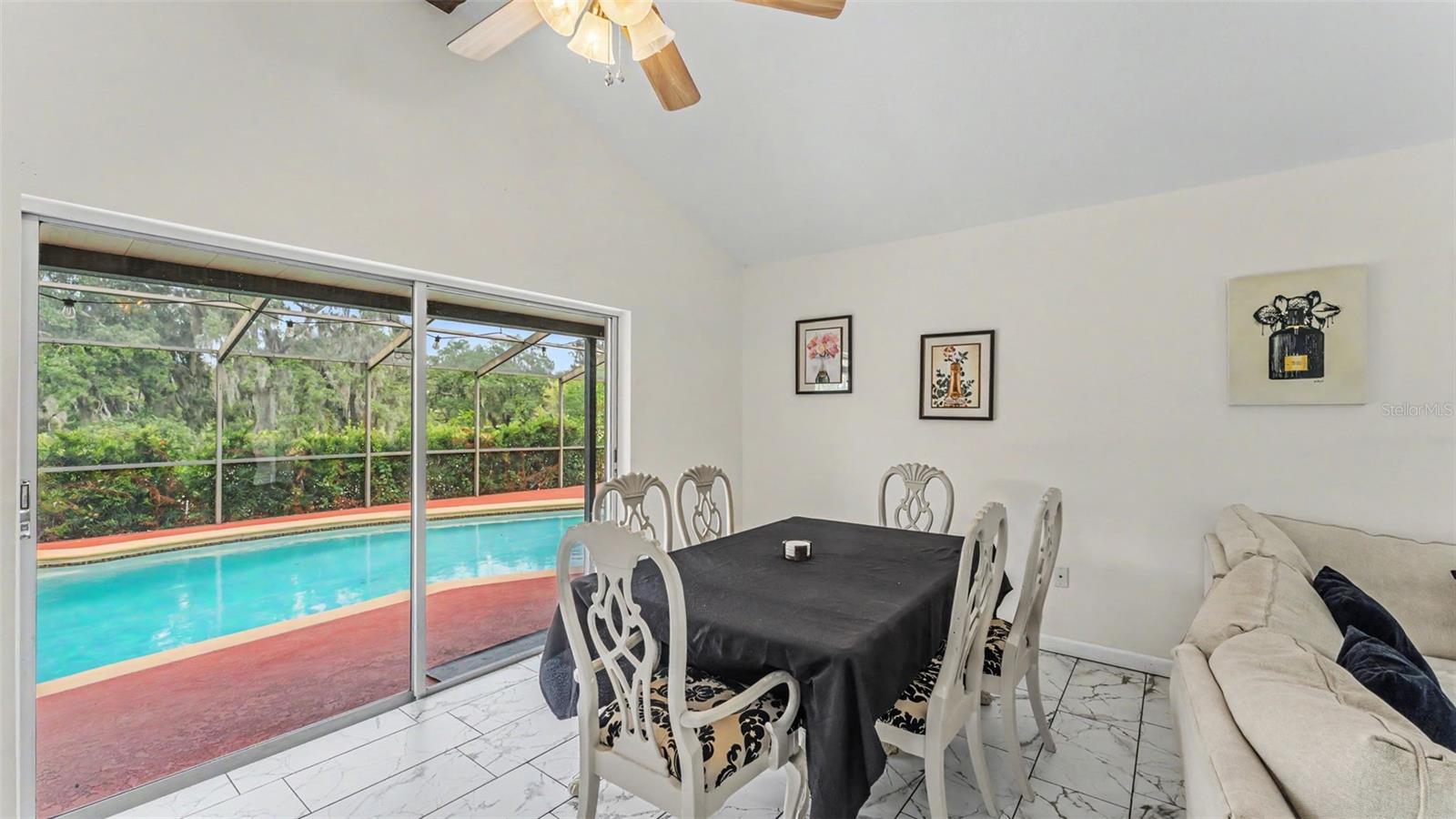 13 Sun Air Blvd E Property Photo 8