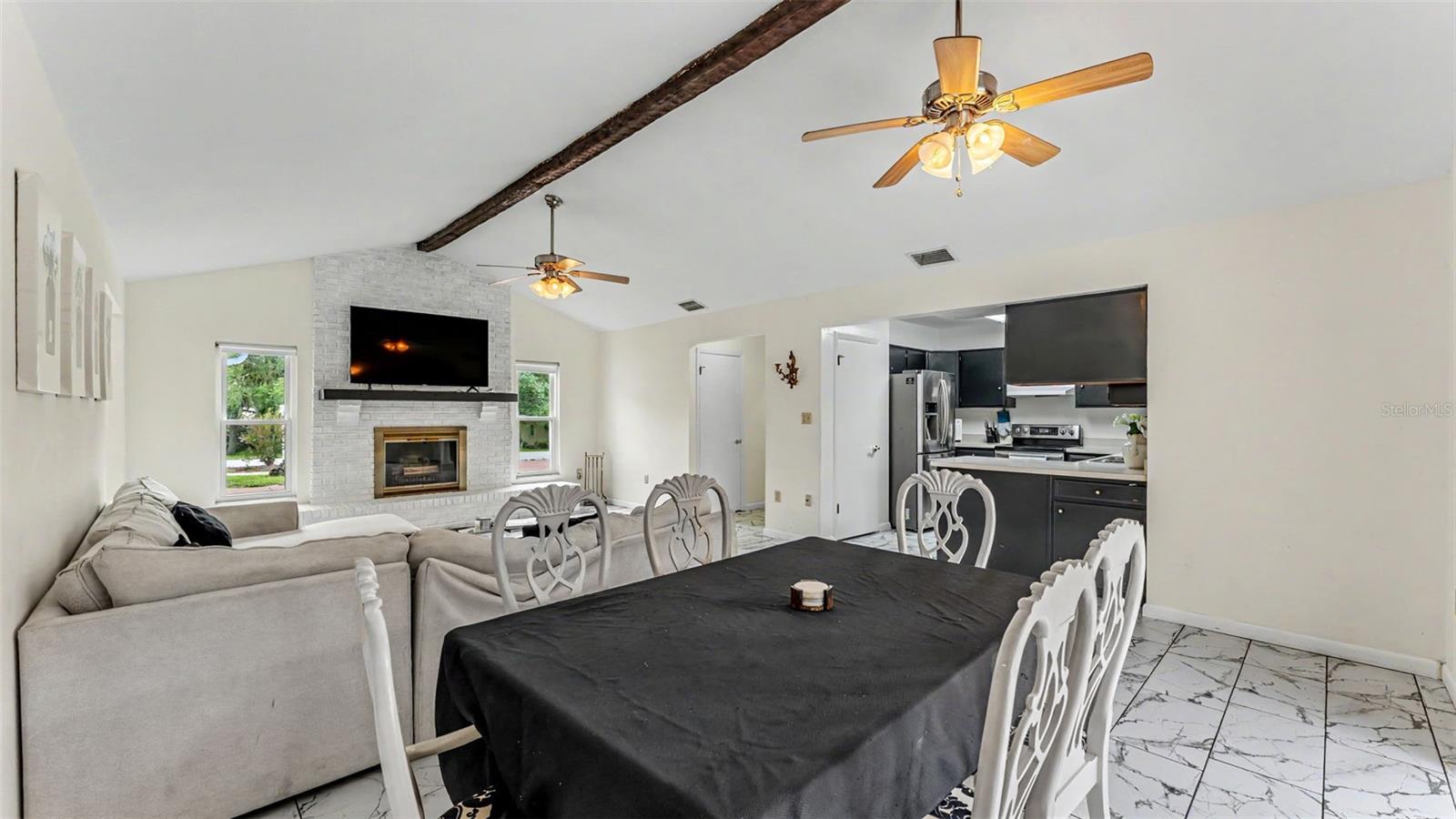 13 Sun Air Blvd E Property Photo 9