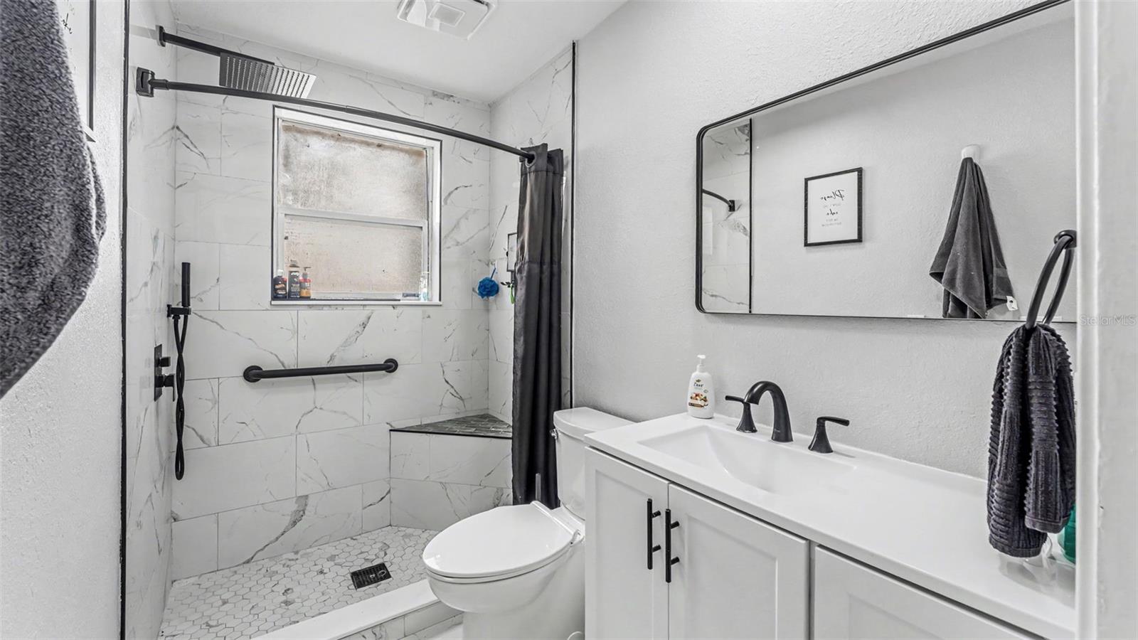 630 E Stanford St Property Photo 18