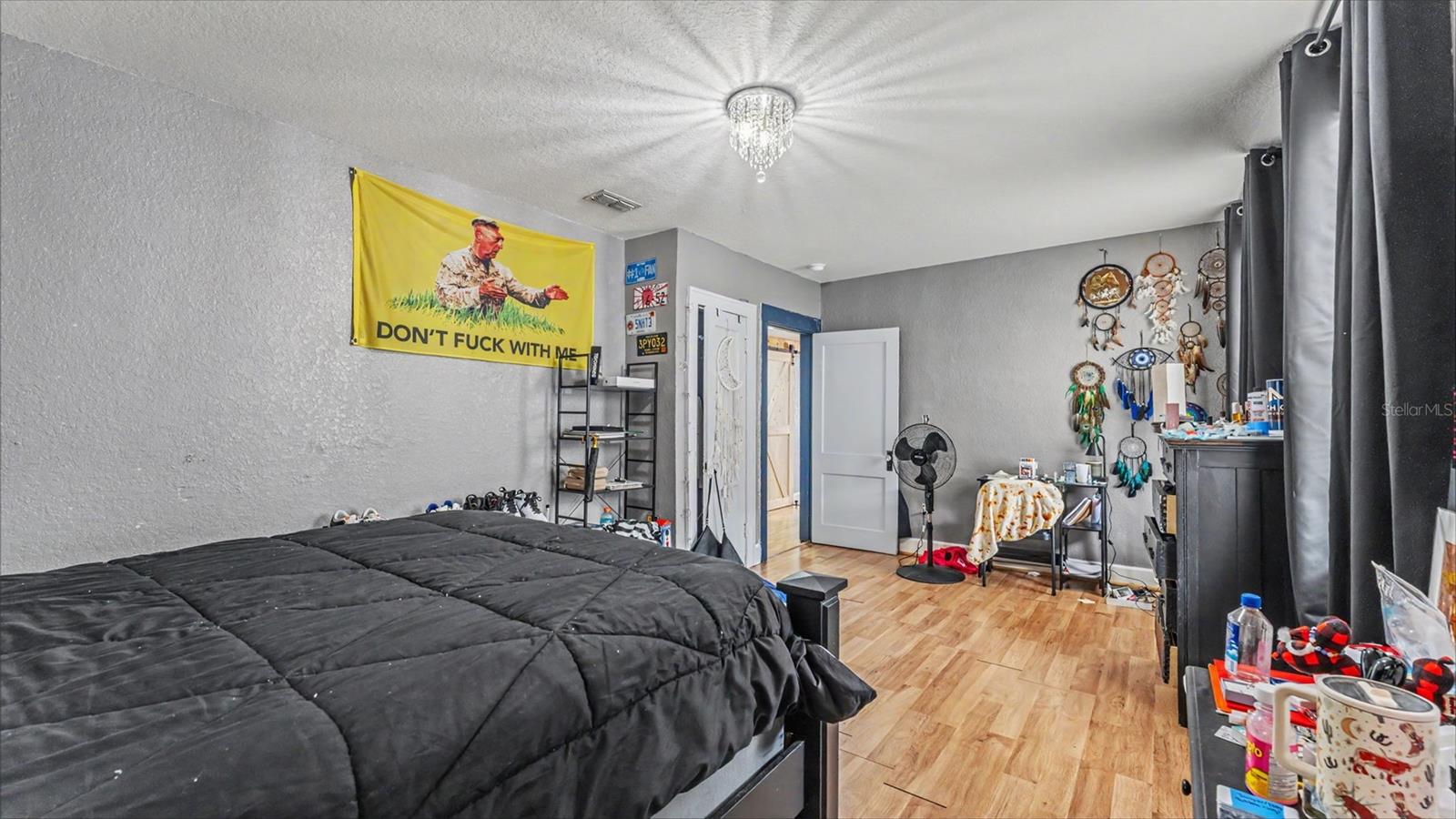 630 E Stanford St Property Photo 27