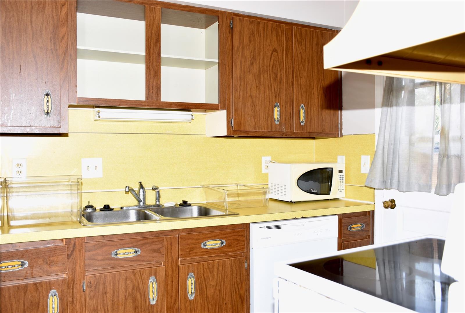 1920 E Edgewood Dr #a8 Property Photo 8