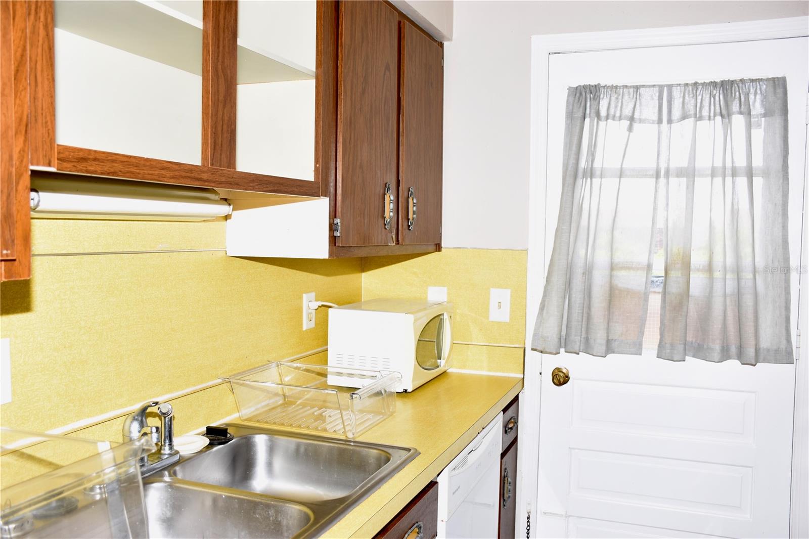 1920 E Edgewood Dr #a8 Property Photo 9
