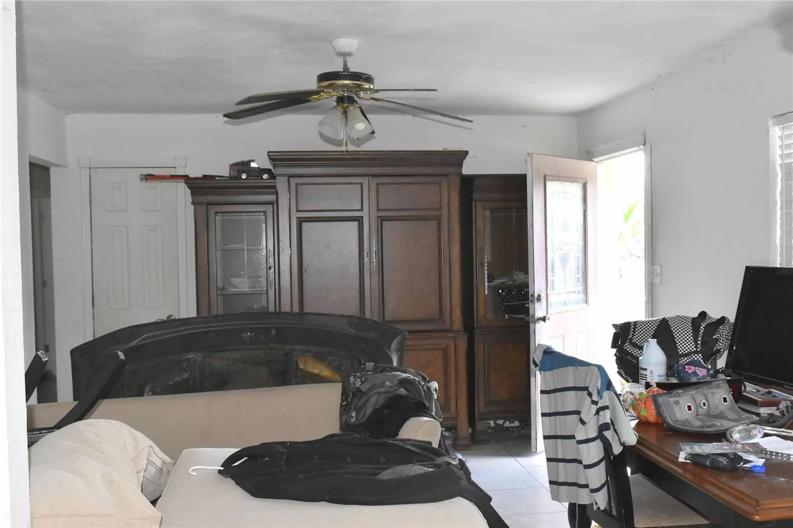 907 Pine St Property Photo 4