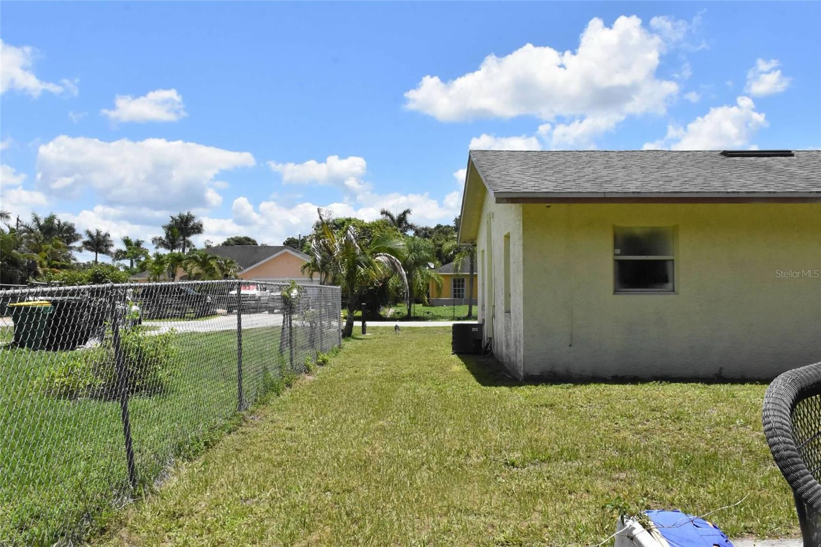 907 Pine St Property Photo 27