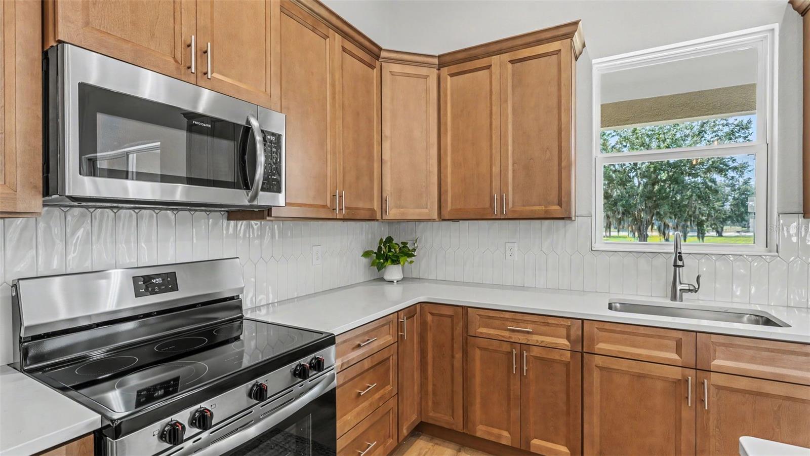 535 Shanklin Ave Property Photo 16