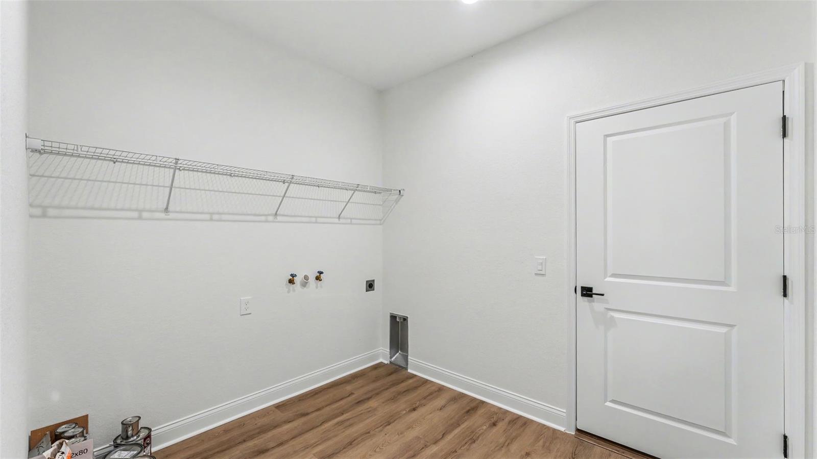 535 Shanklin Ave Property Photo 17