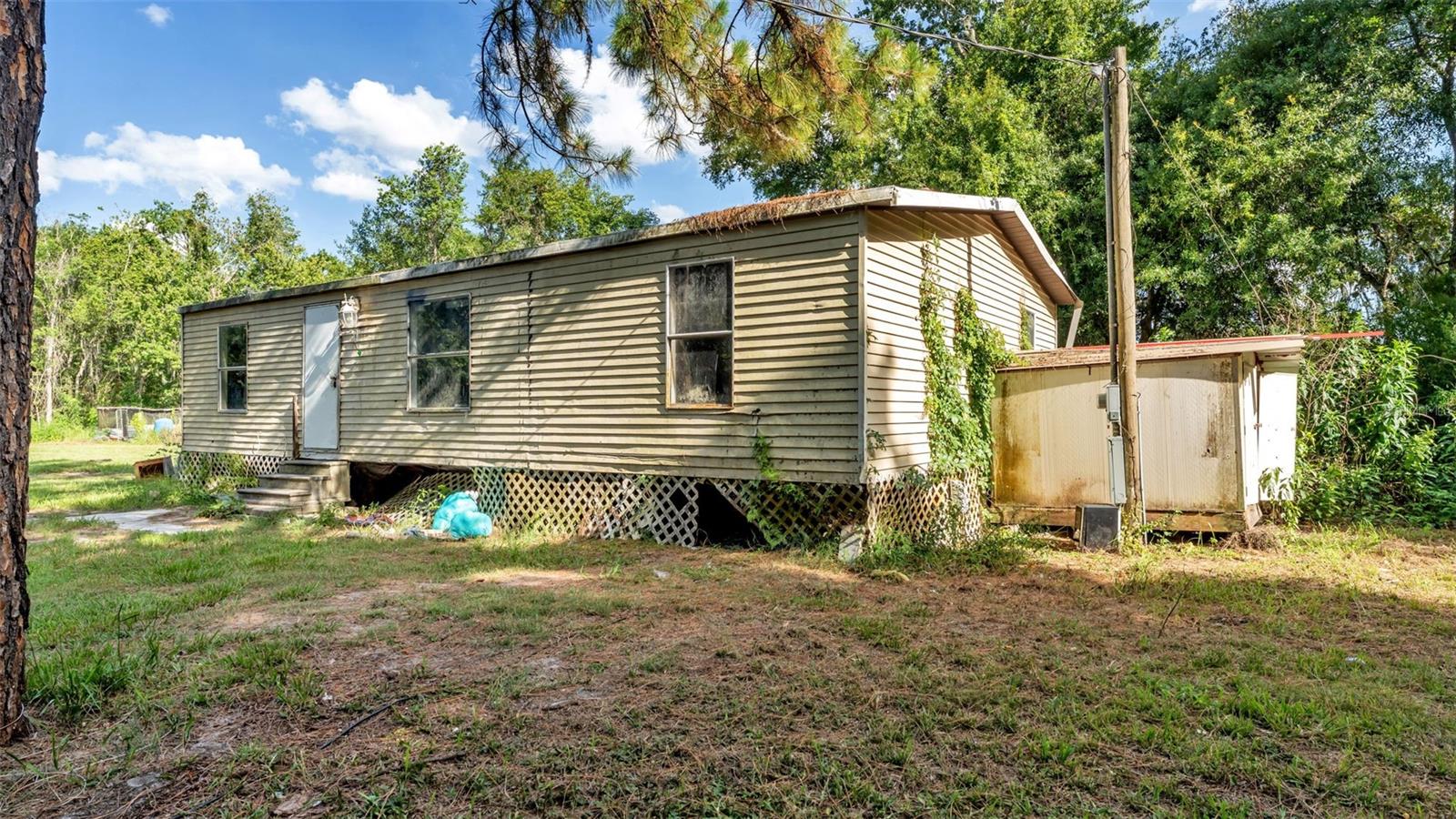 2220 Ellie Rd #b Property Photo 4