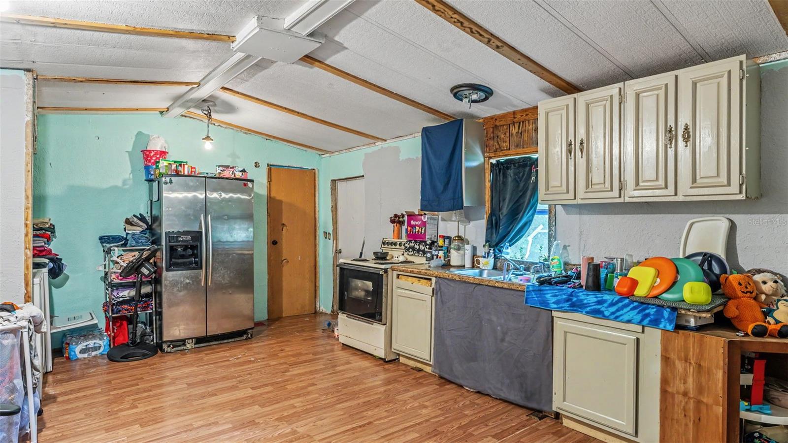 2220 Ellie Rd #b Property Photo 5
