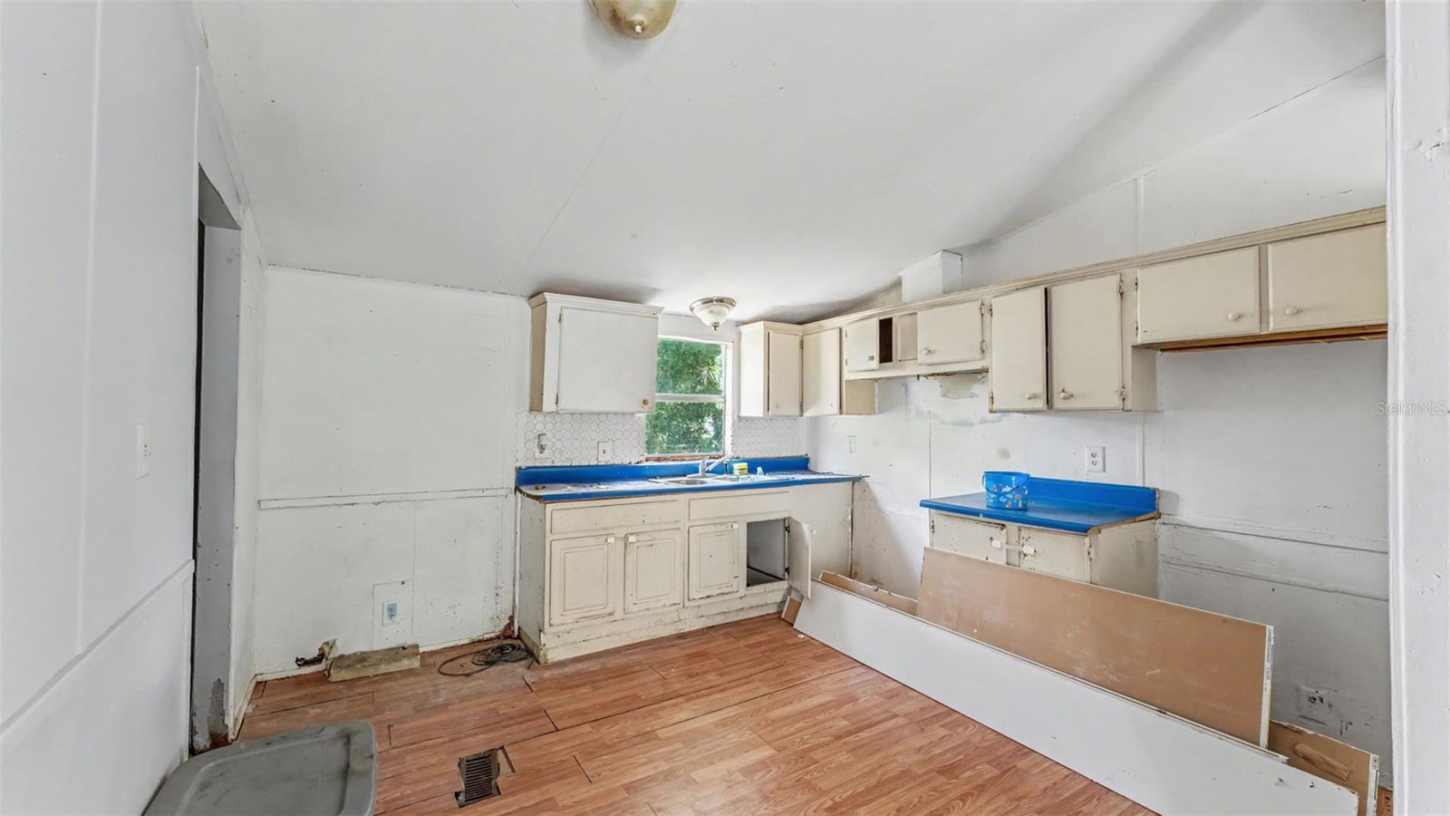 2220 Ellie Rd #b Property Photo 19