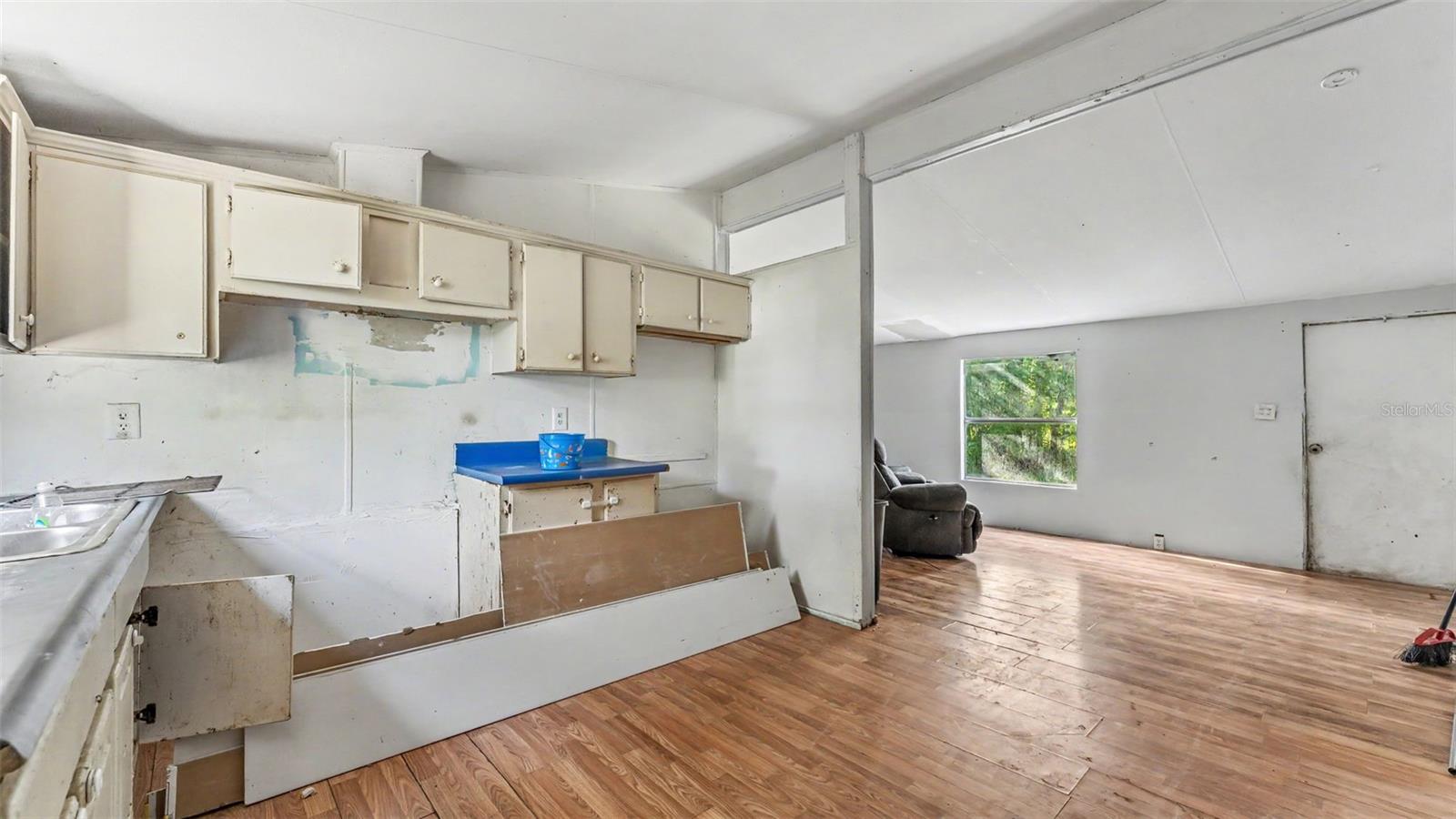 2220 Ellie Rd #b Property Photo 23