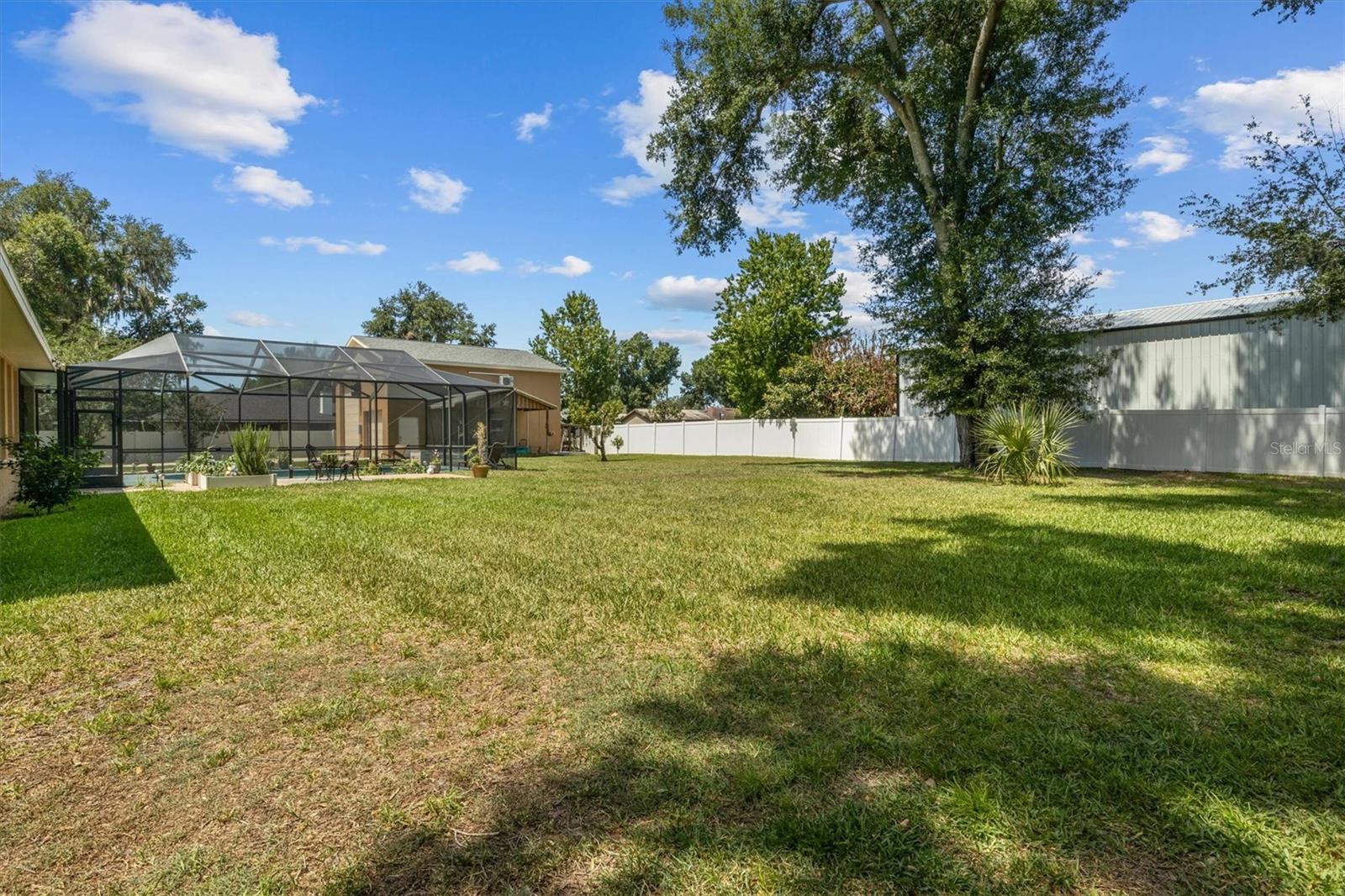 615 N Oak Ave Property Photo 63