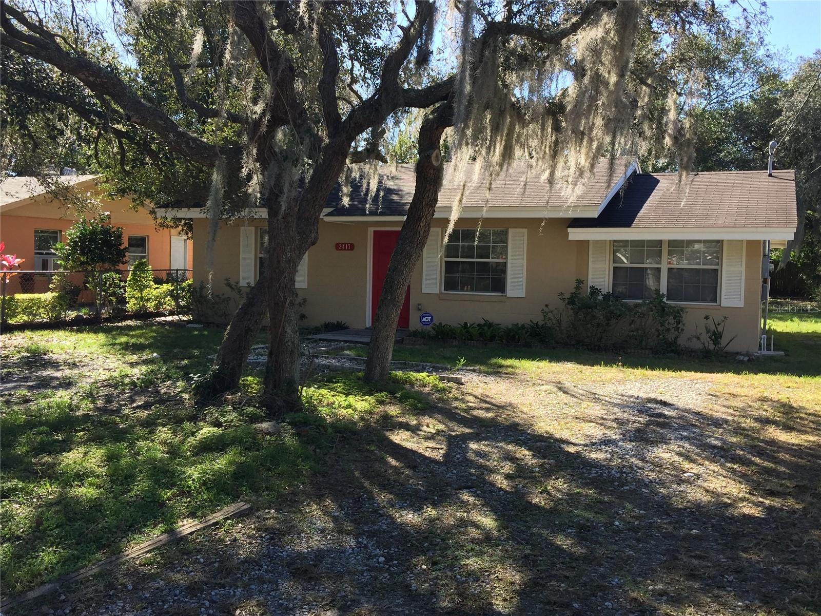 2417 Golfview St Property Photo 1