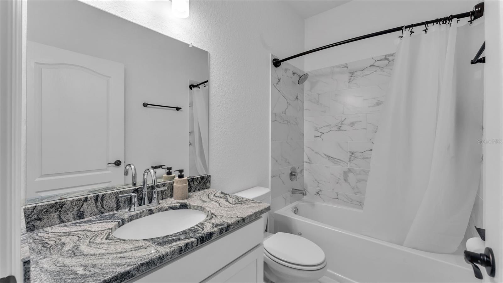1029 Bergamot Dr Property Photo 34
