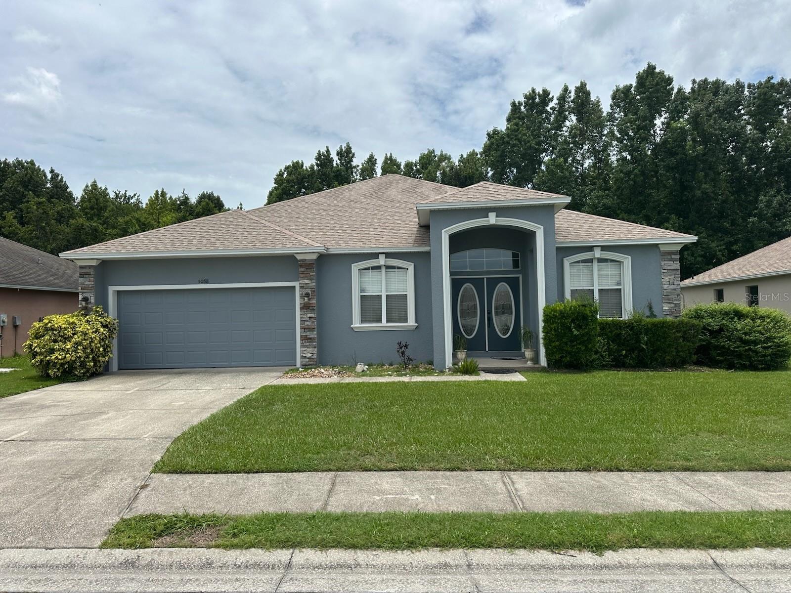 5088 ASHWOOD DR Property Photo 1