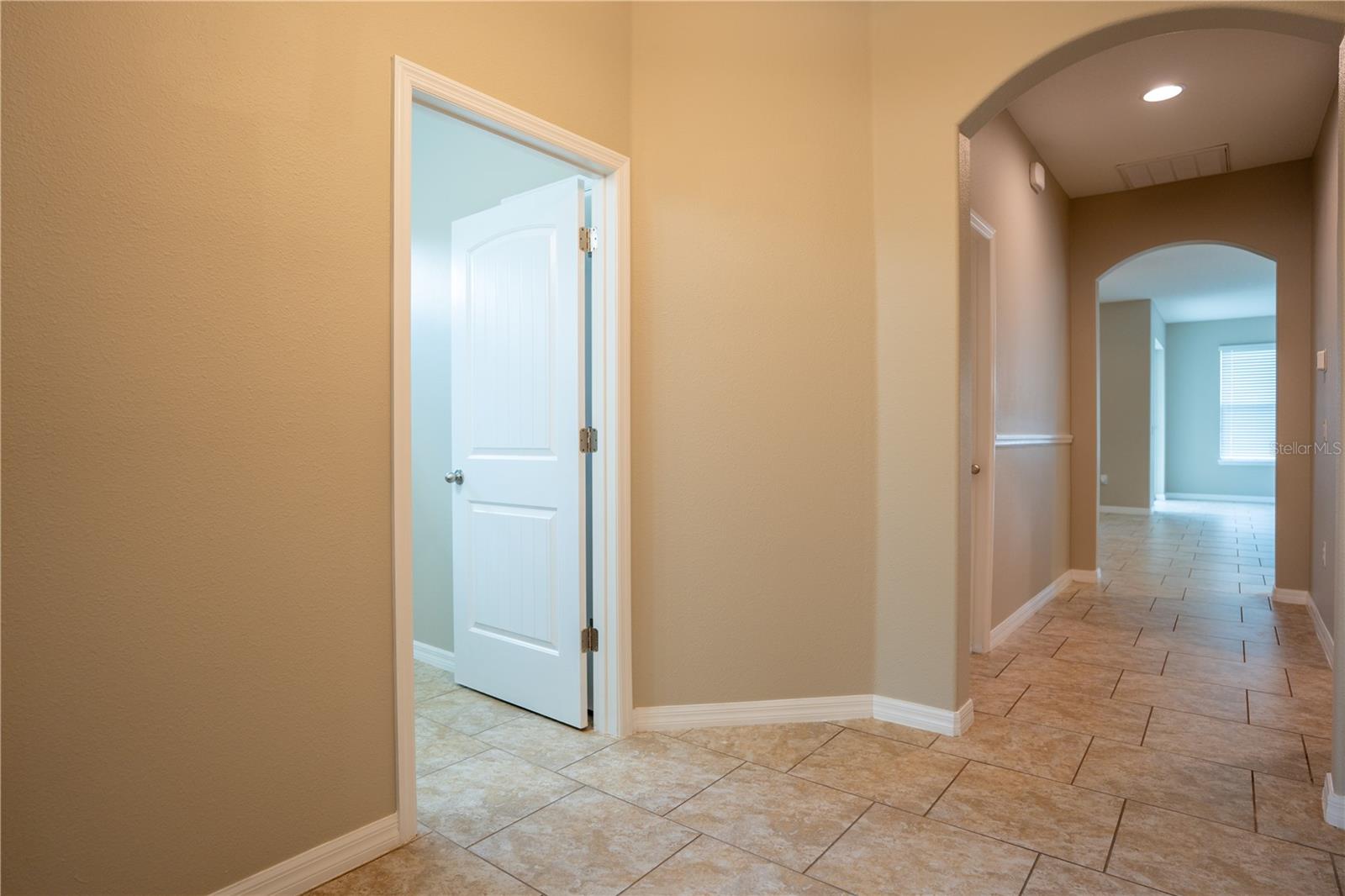 1860 Skyview Dr Property Photo 16