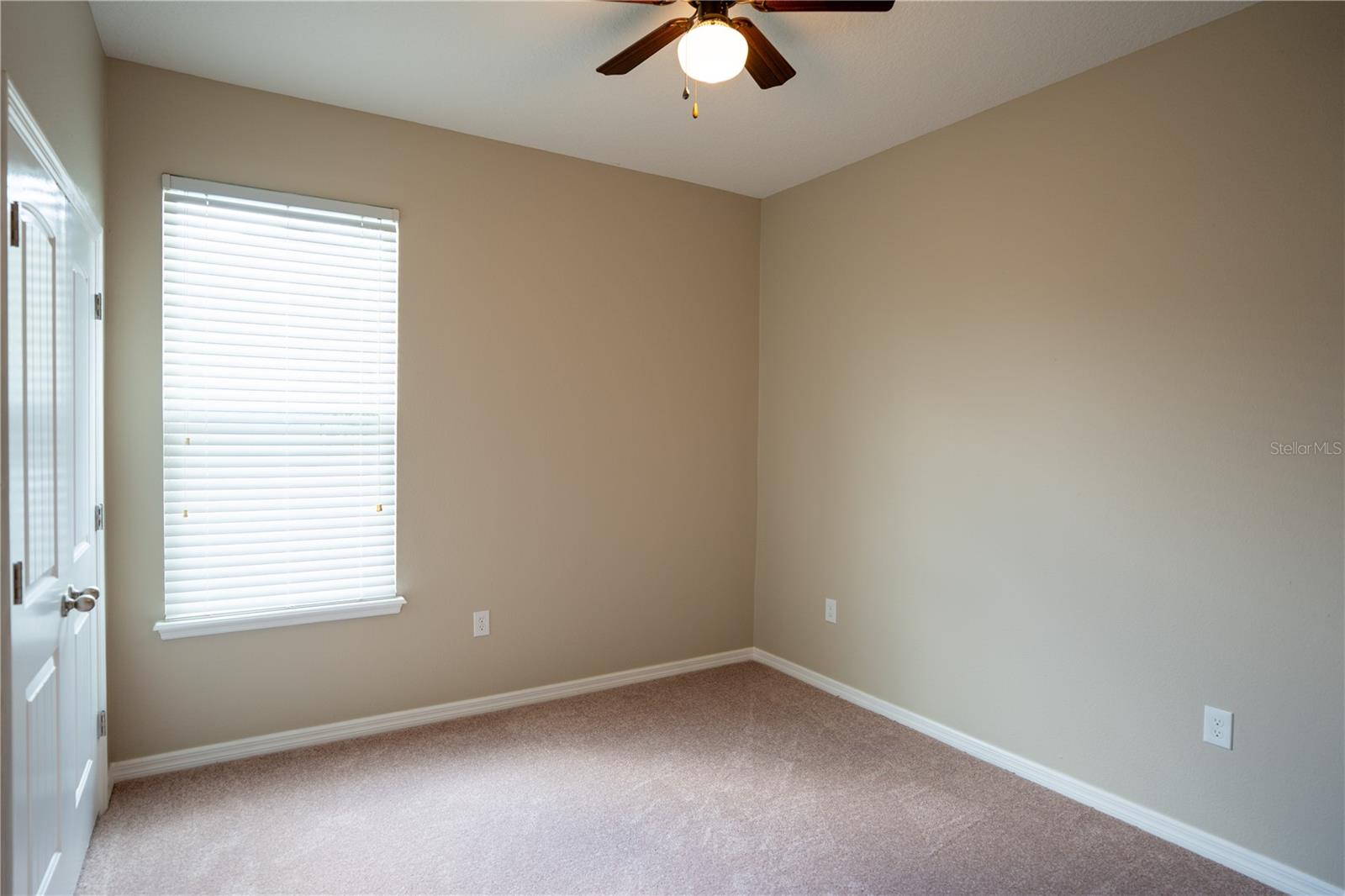1860 Skyview Dr Property Photo 17