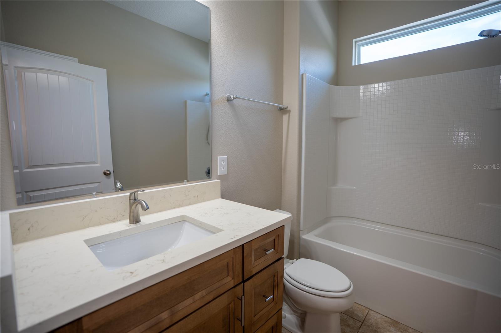 1860 Skyview Dr Property Photo 21