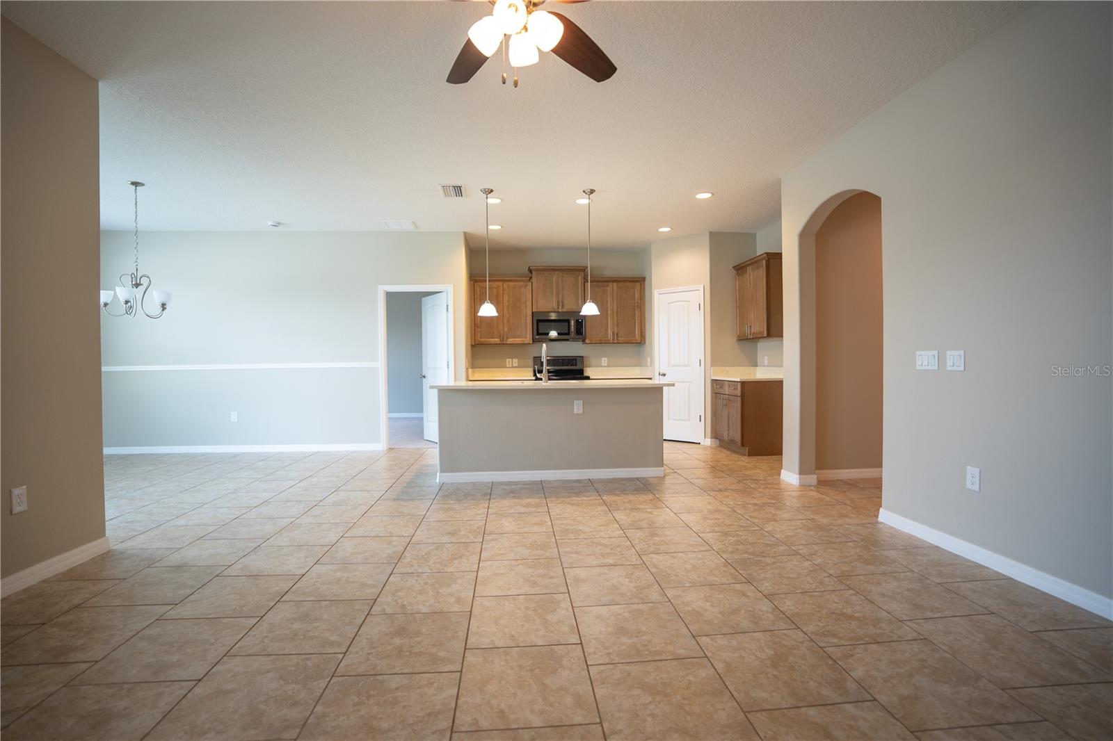 1860 Skyview Dr Property Photo 23