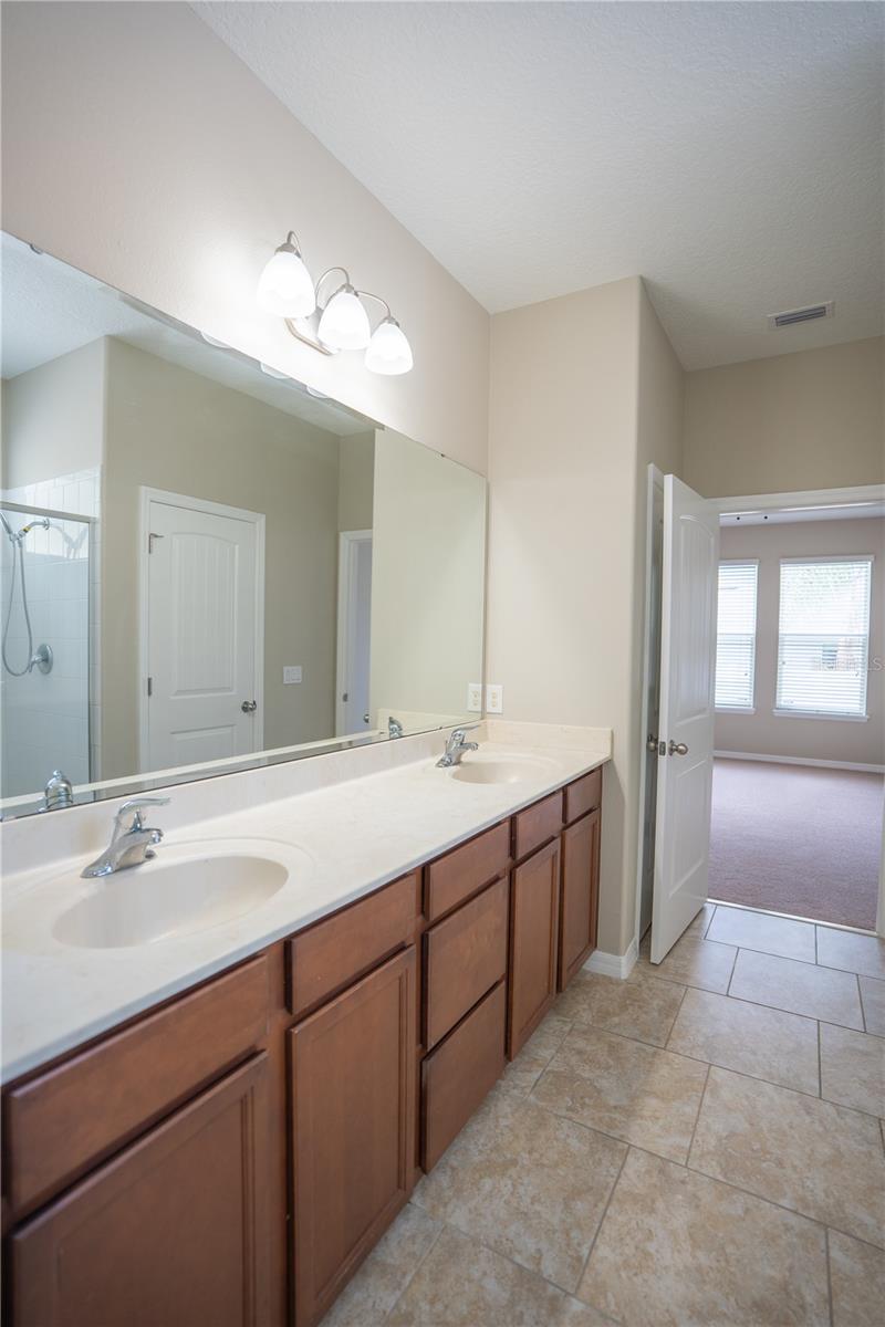 1860 Skyview Dr Property Photo 35