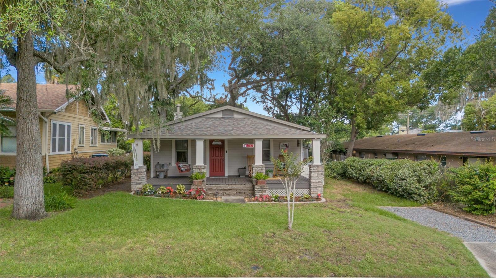 717 JOHNSON AVE