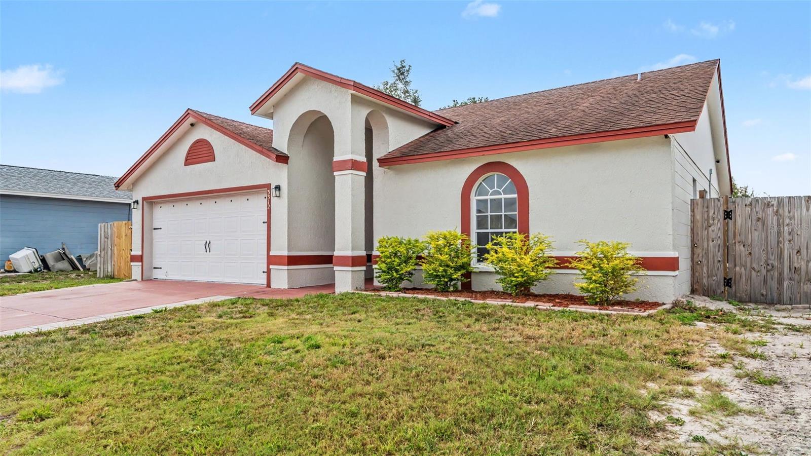 3312 Queens Cove Loop Property Photo 3