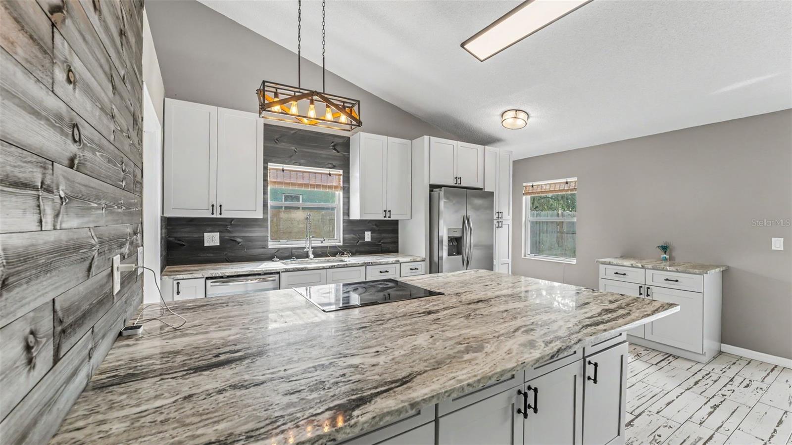 3312 Queens Cove Loop Property Photo 14