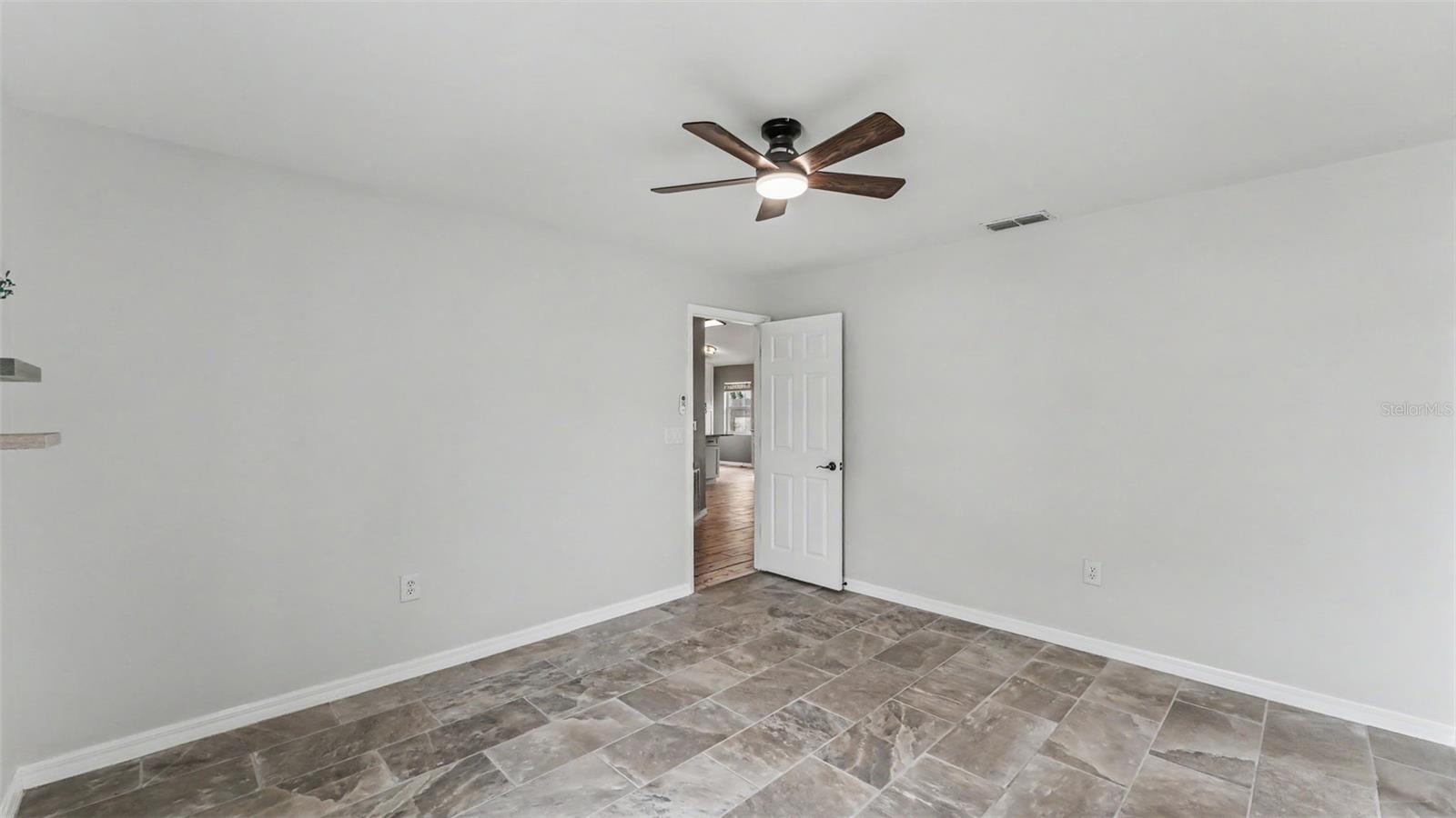3312 Queens Cove Loop Property Photo 23