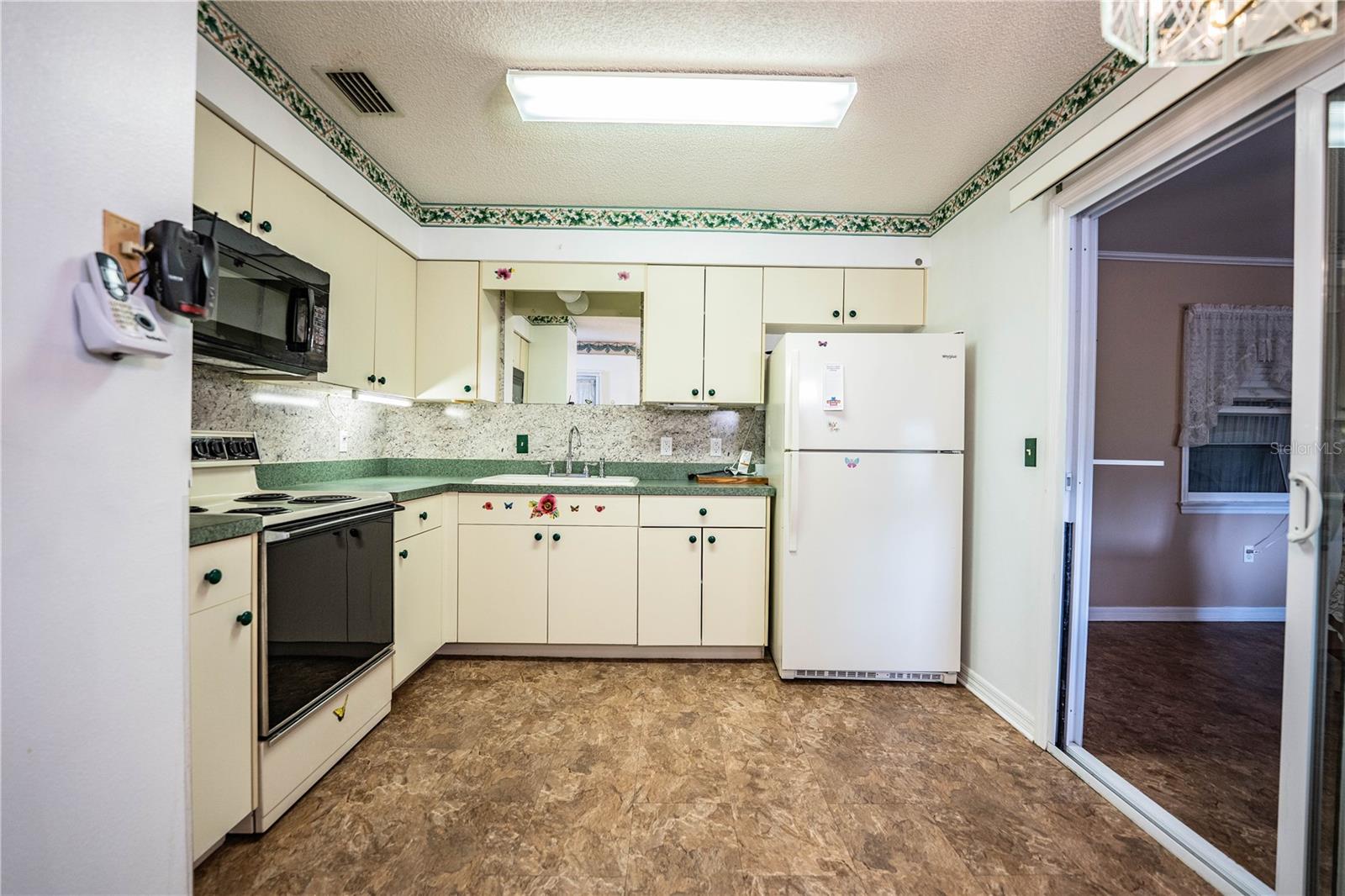 4235 Cerimen St Property Photo 5