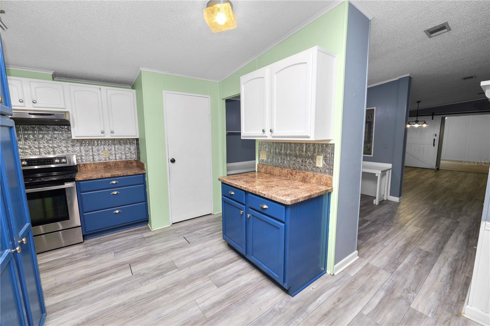 L4962730 Property Photo 15