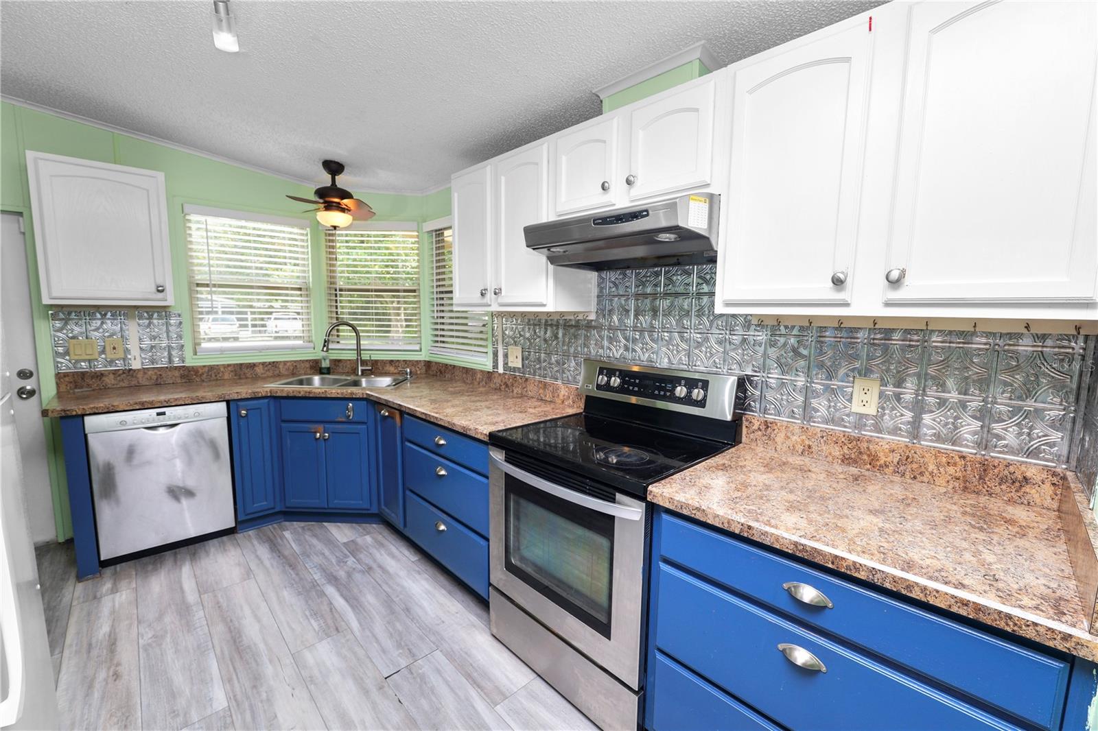 L4962730 Property Photo 20