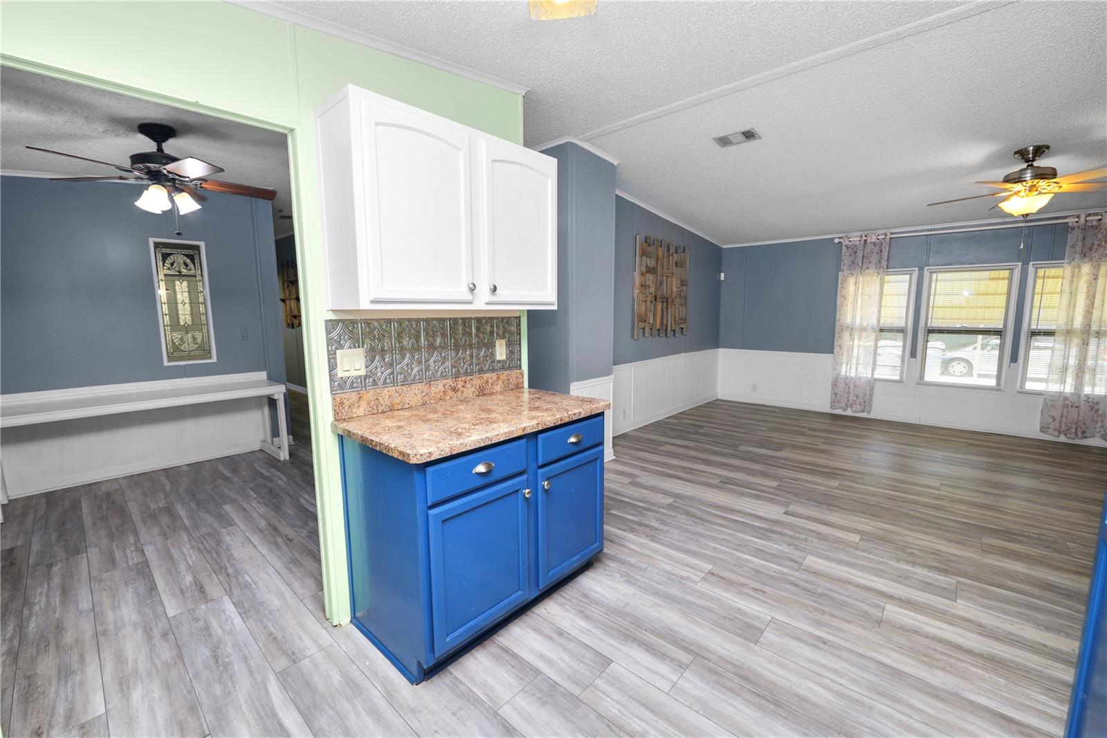 L4962730 Property Photo 24